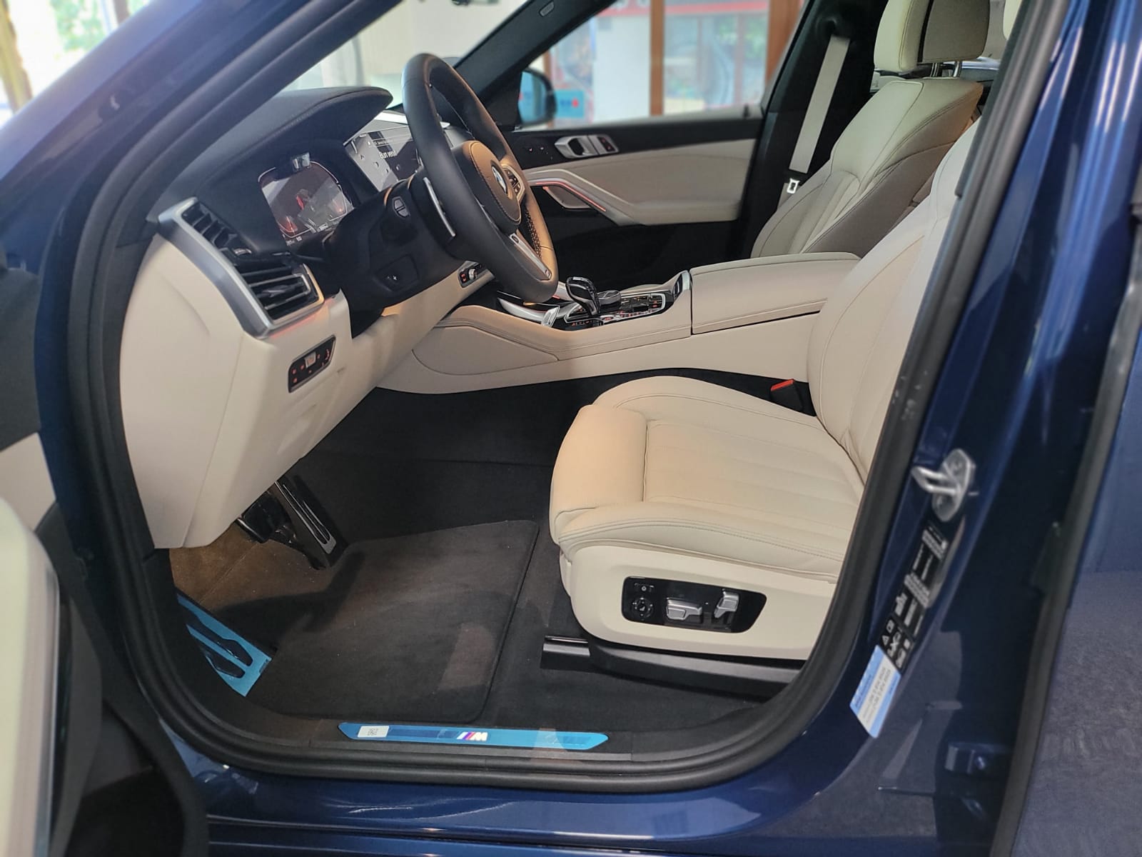 BMW X6 40i M-Sport - imagine 17