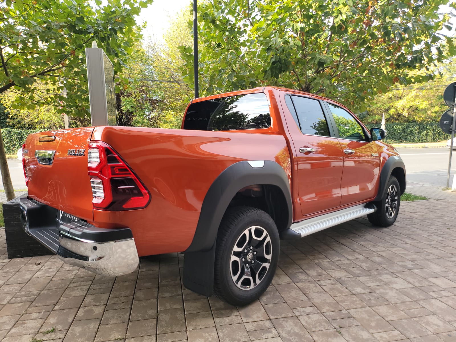 Toyota Hilux Executive Vip+ - imagine 6