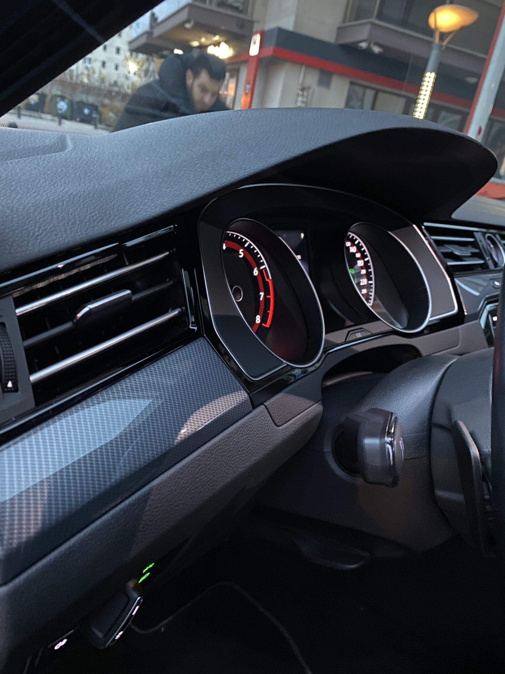 VOLKSWAGEN ARTEON 2.0i R-Line - imagine 8