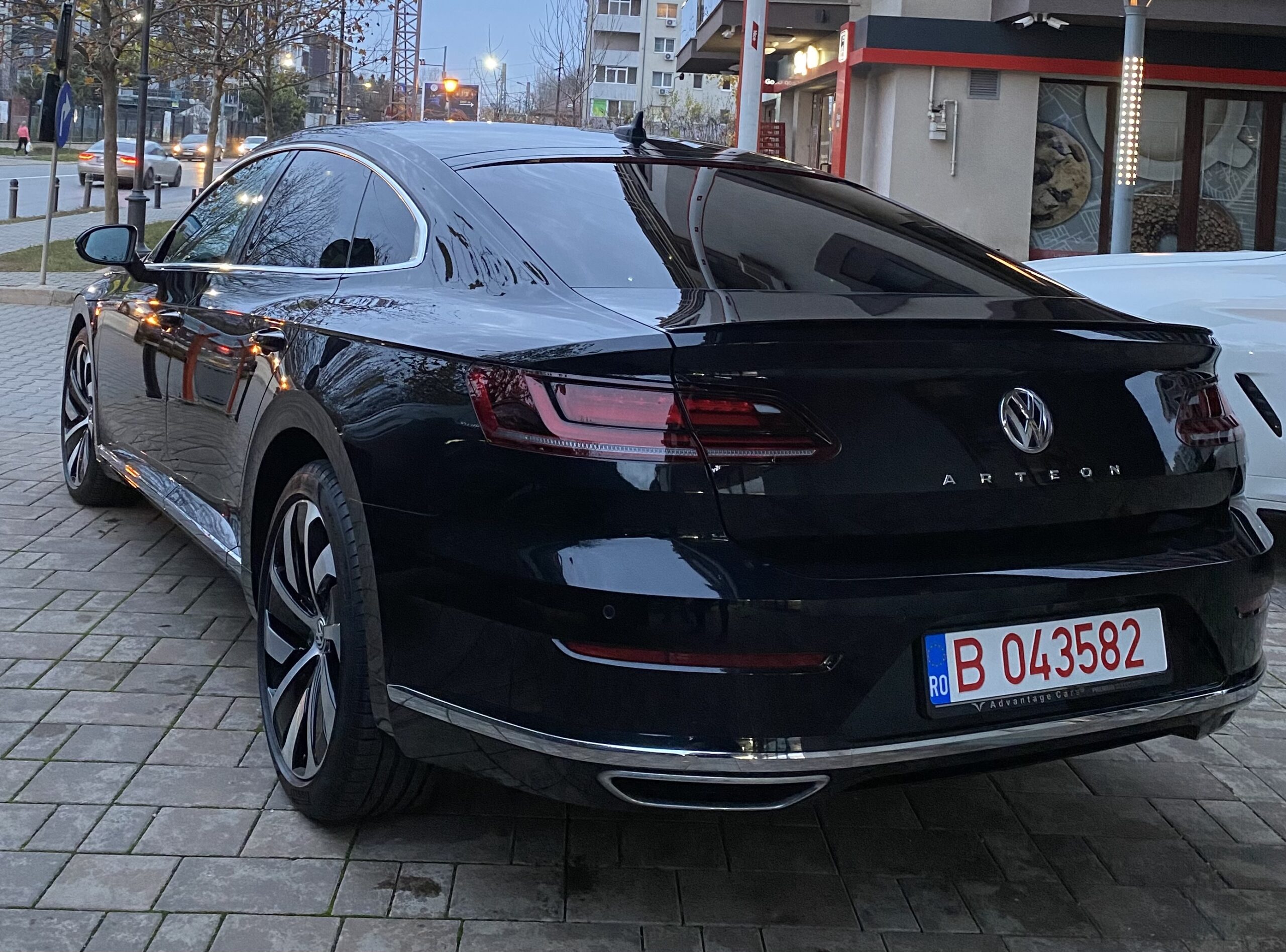 VOLKSWAGEN ARTEON 2.0i R-Line - imagine 5