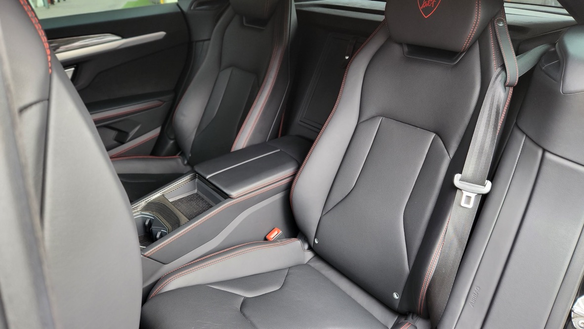 Lamborghini Urus / Akrapovic - imagine 11