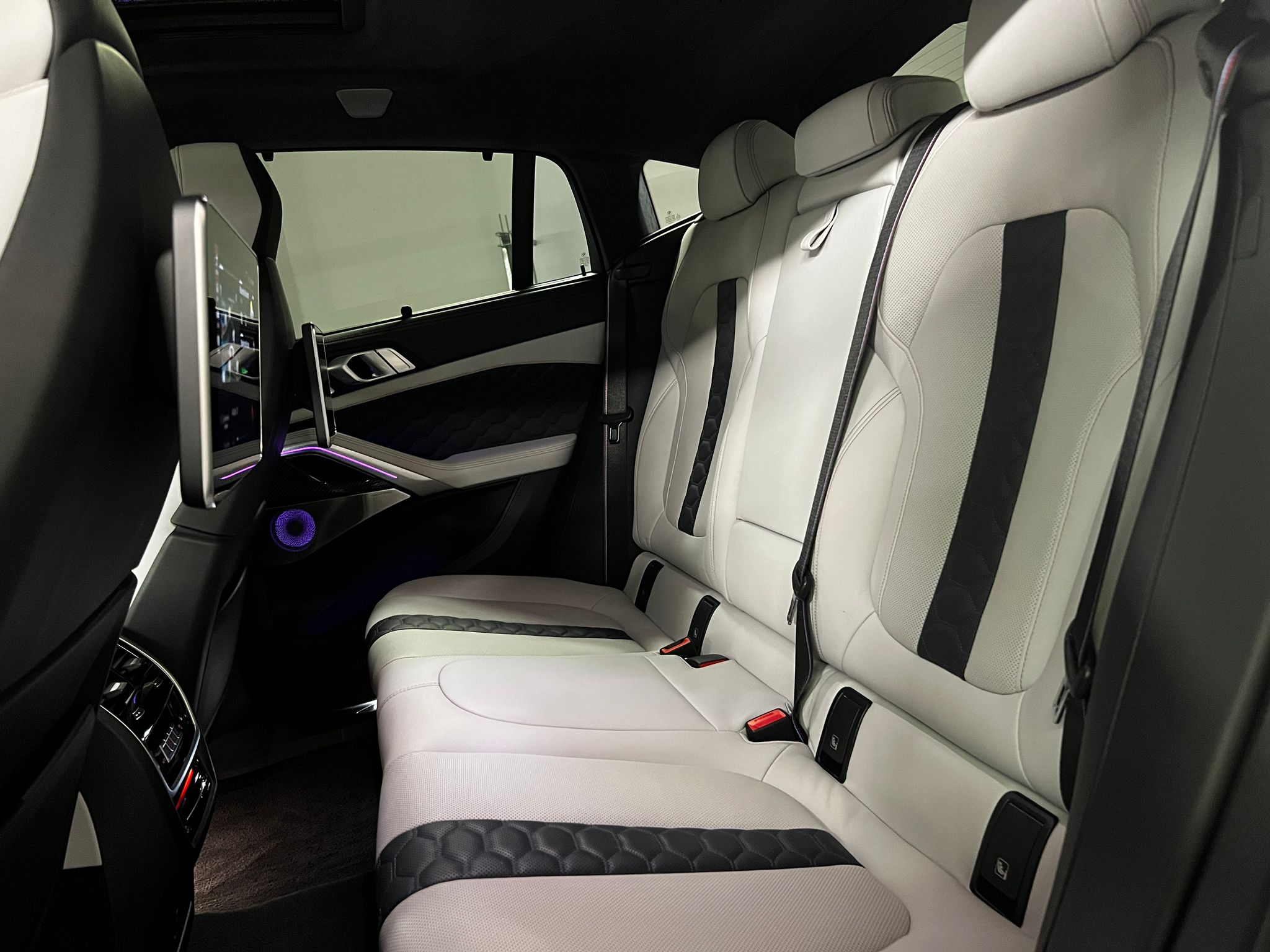 BMW X6M Competition First Edition 1 to 250 - imagine 28