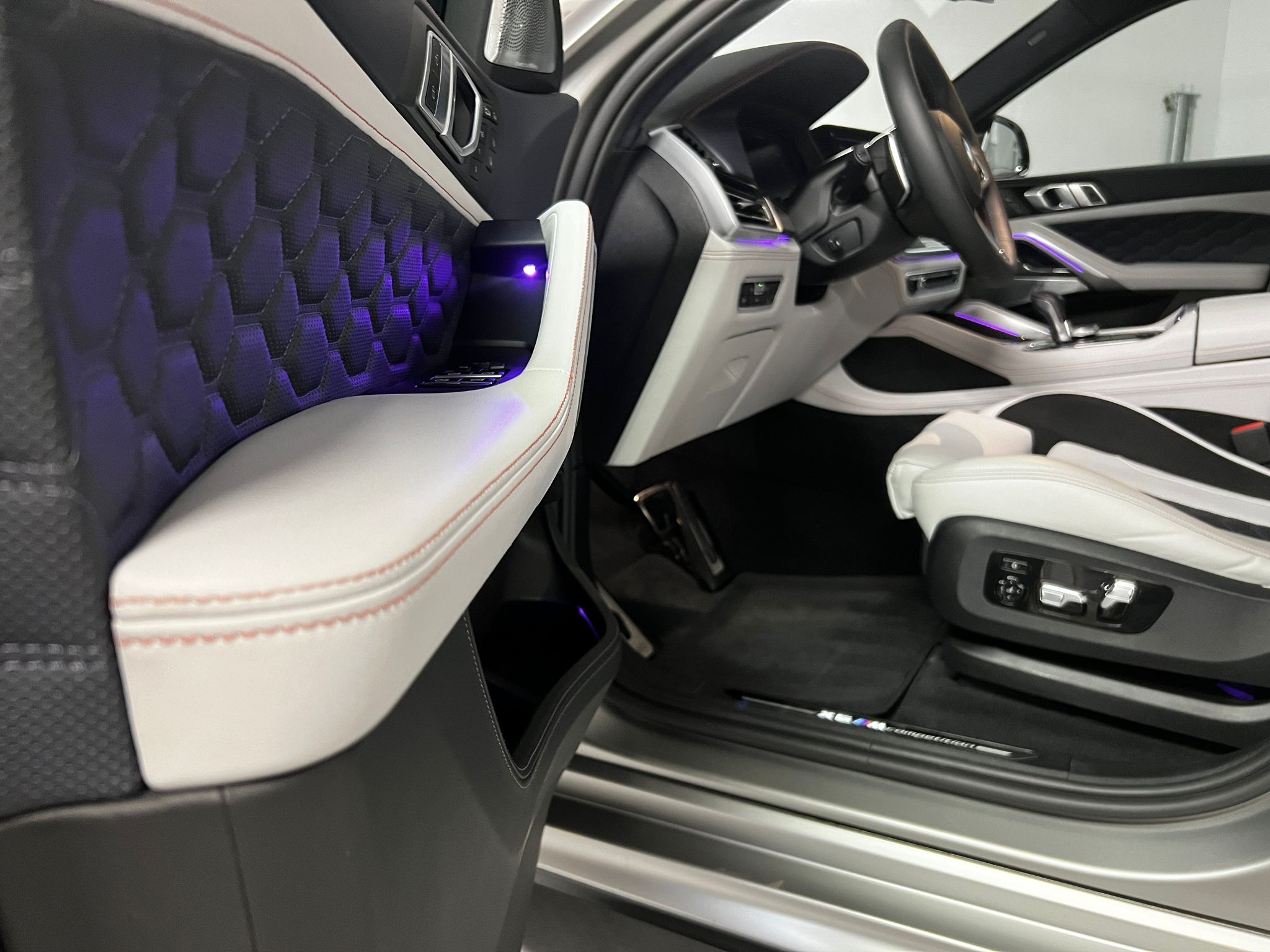 BMW X6M Competition First Edition 1 to 250 - imagine 16