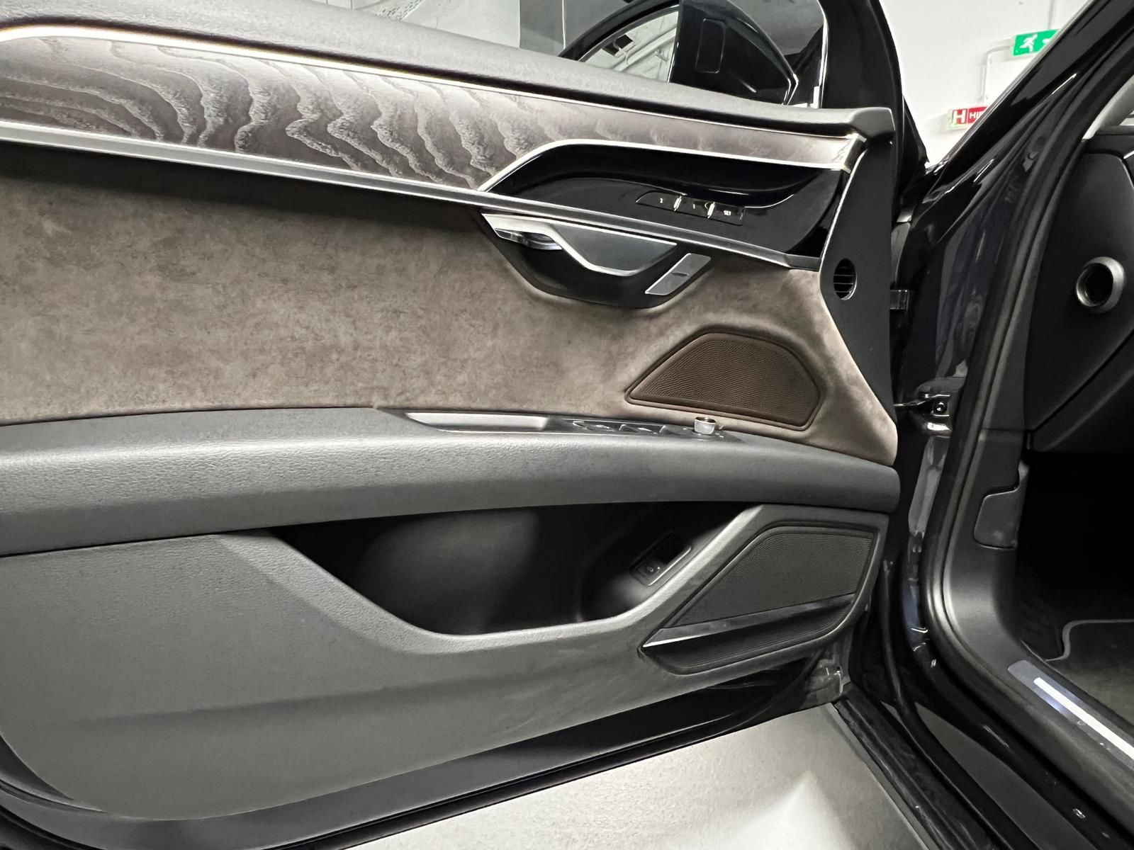 Audi A8 50TDI Quattro - imagine 12