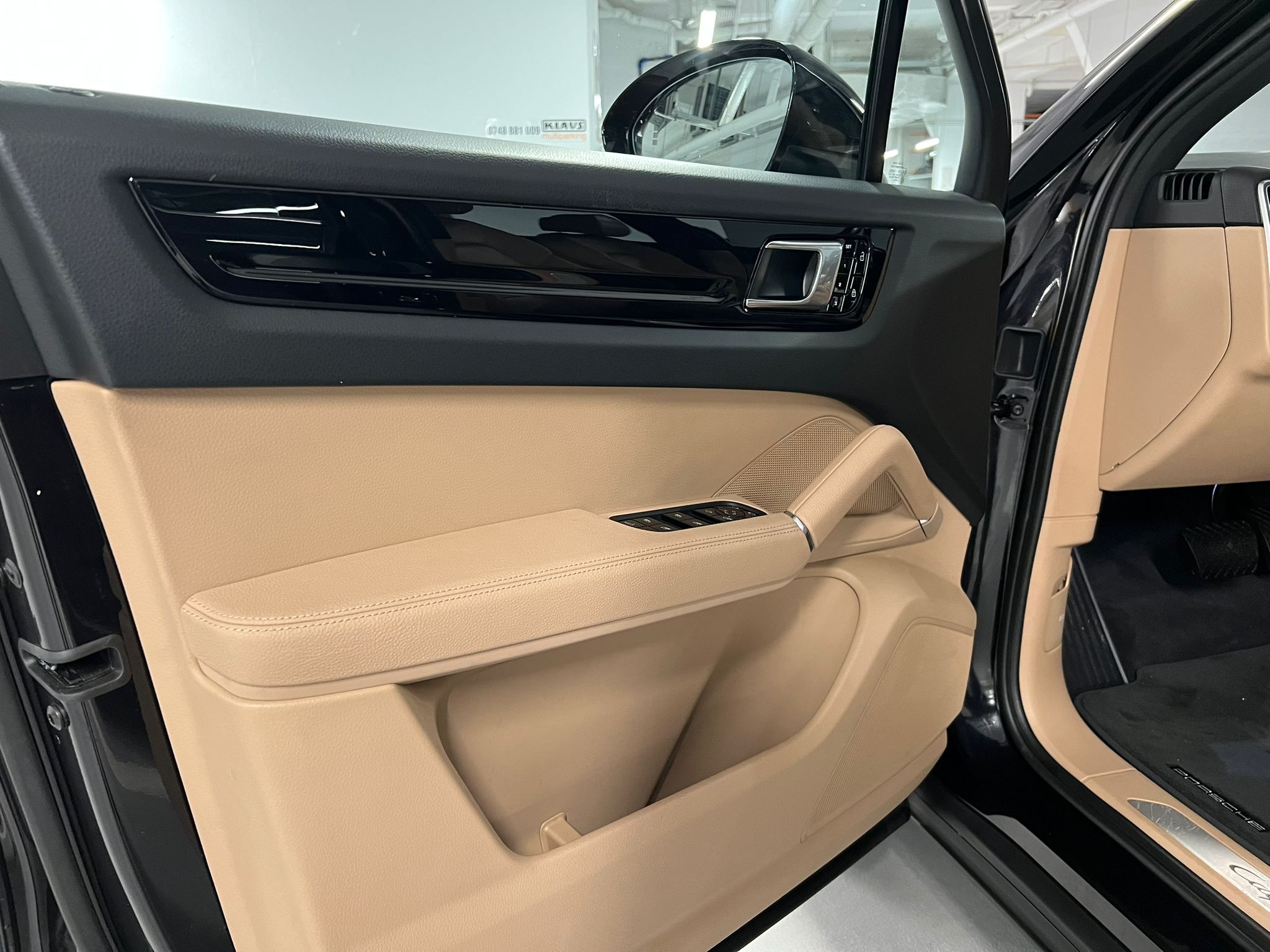 Porsche Cayenne - imagine 16