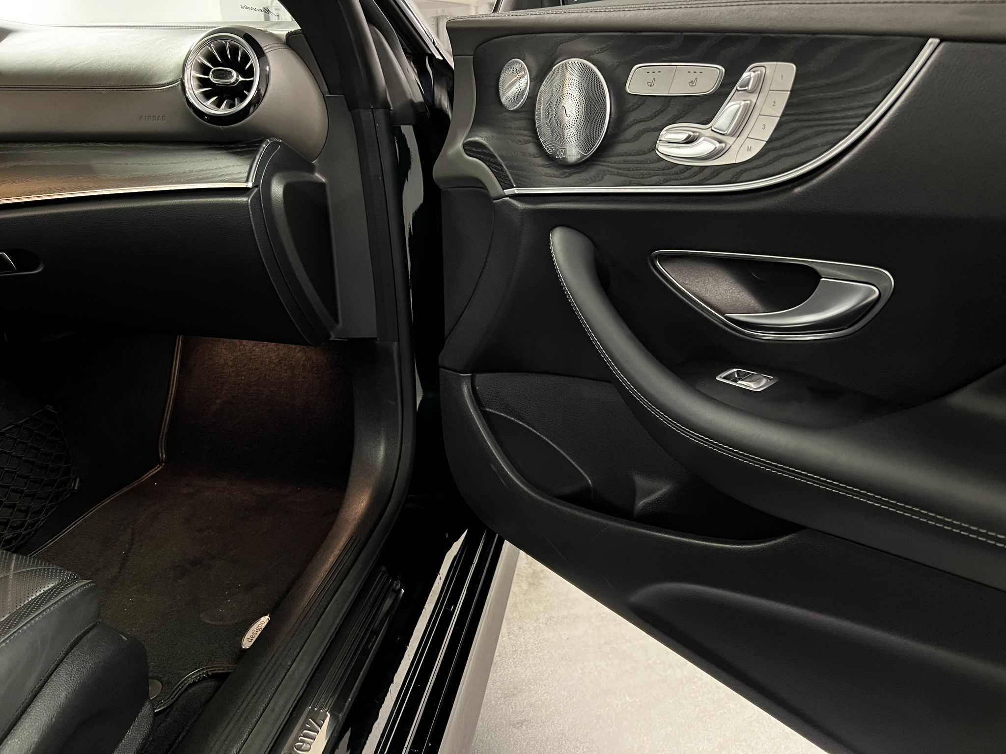 Mercedes-Benz E220d Coupe 4Matic - imagine 14