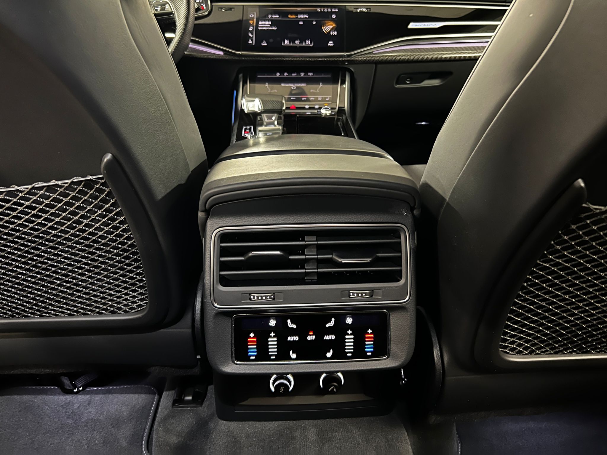 Audi SQ8 4.0 TDI Quattro Matrix - imagine 27