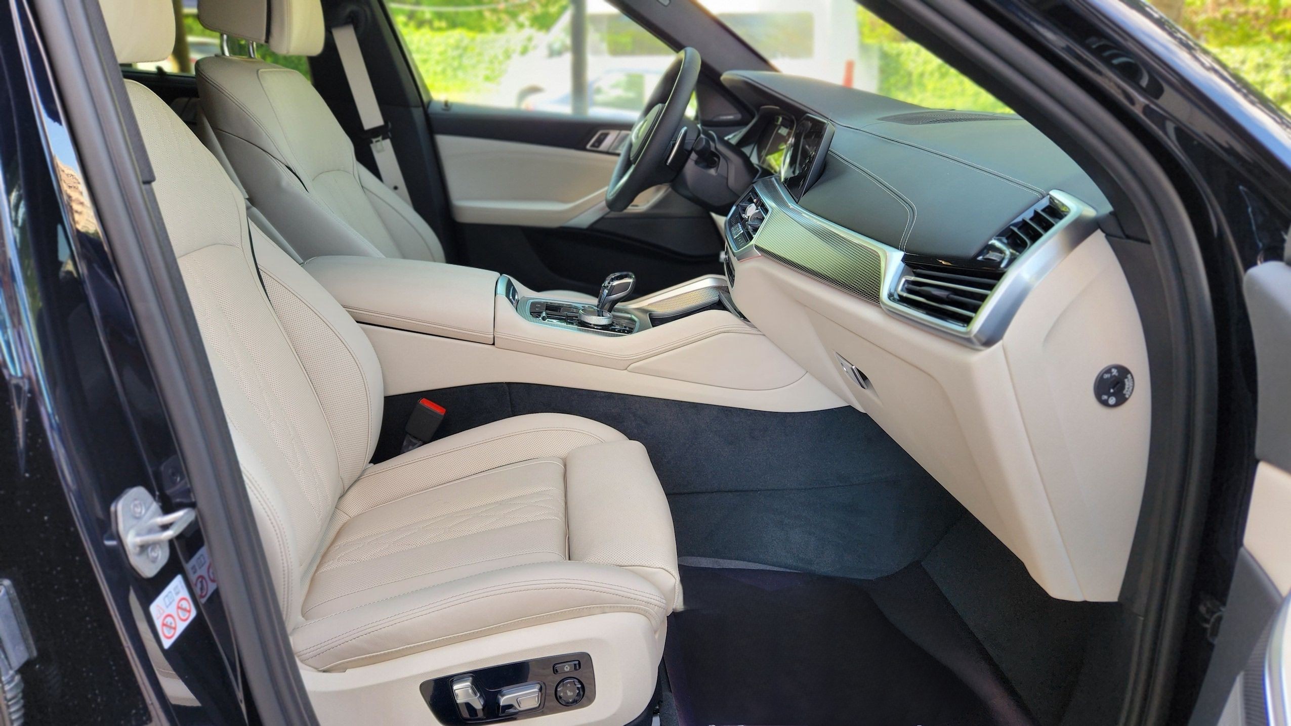 BMW X6 40i M-Sport Pack - imagine 11