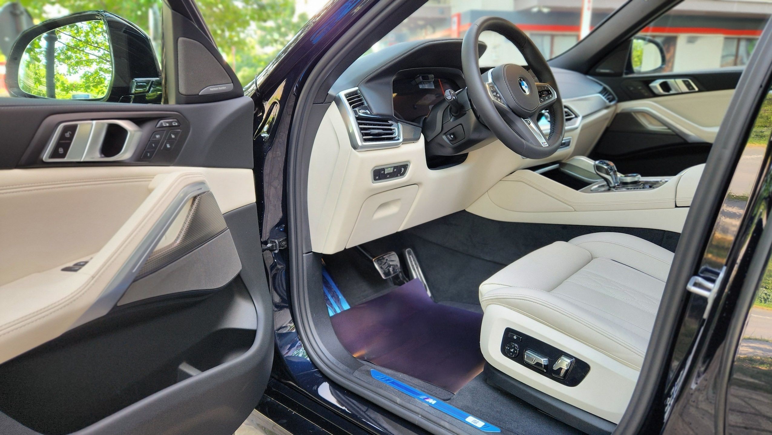 BMW X6 40i M-Sport Pack - imagine 10