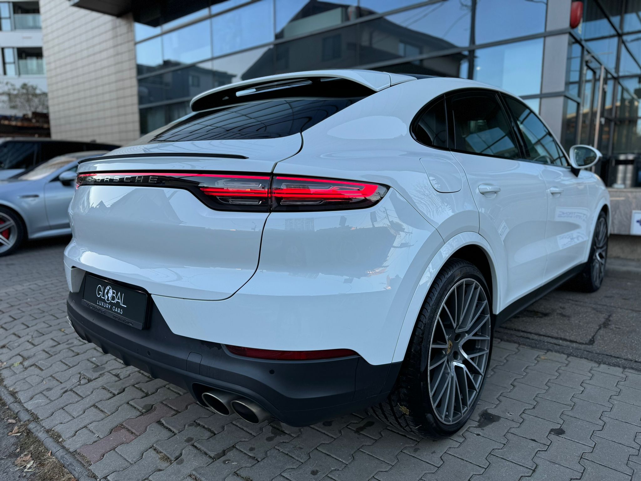 Porsche Cayenne Coupe S - imagine 9