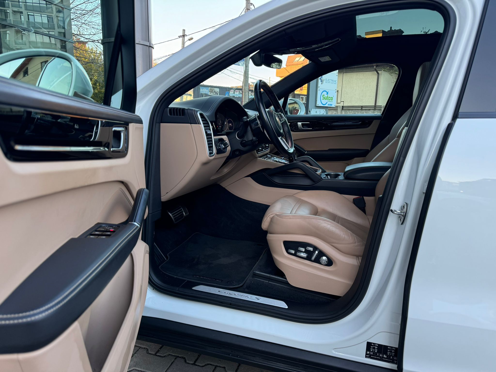 Porsche Cayenne Coupe S - imagine 14