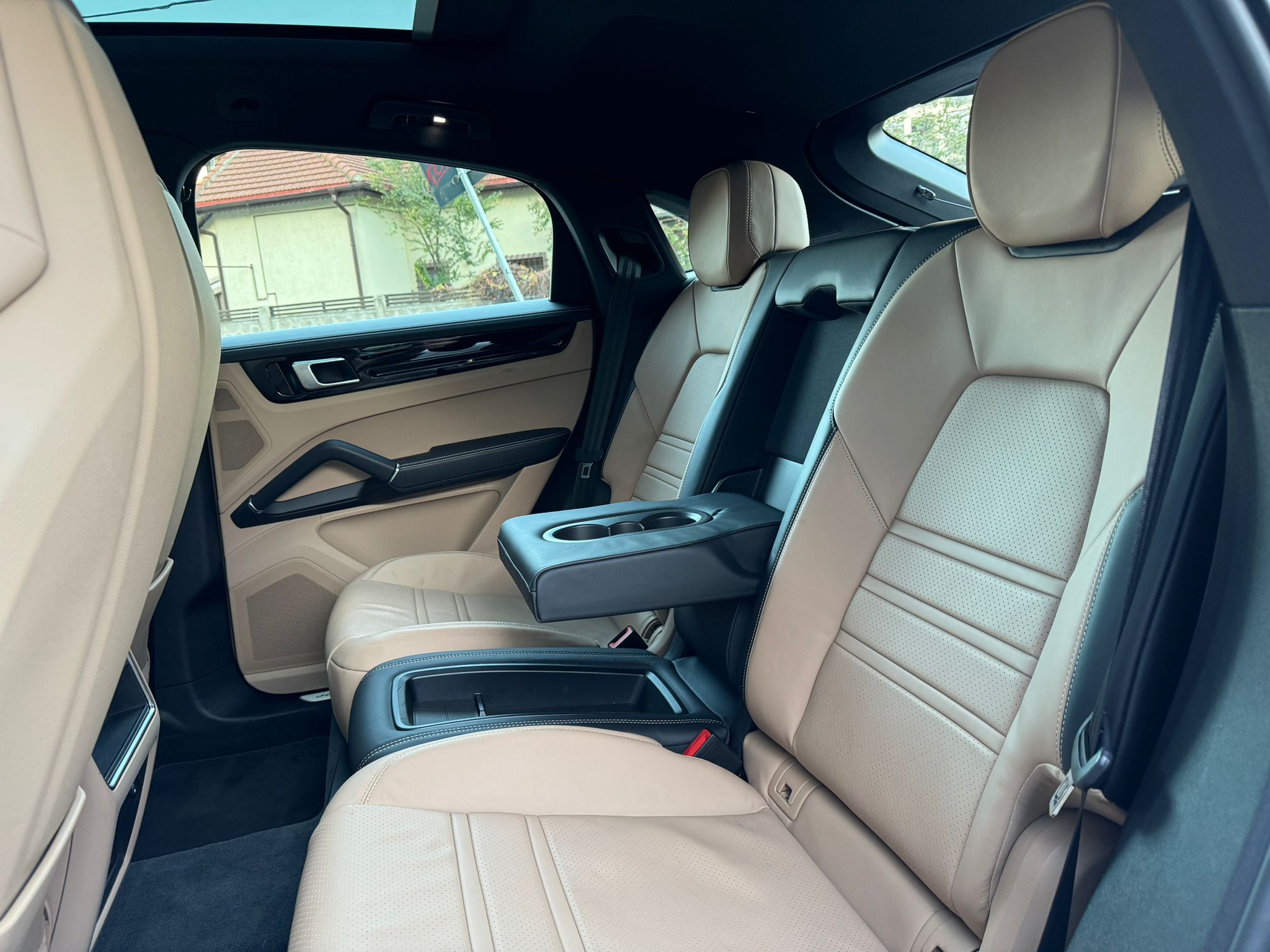 Porsche Cayenne Coupe S - imagine 25