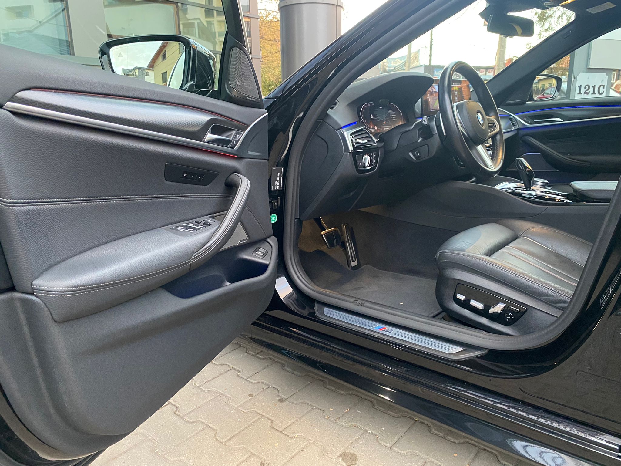 BMW 540i xDrive M-Package - imagine 11