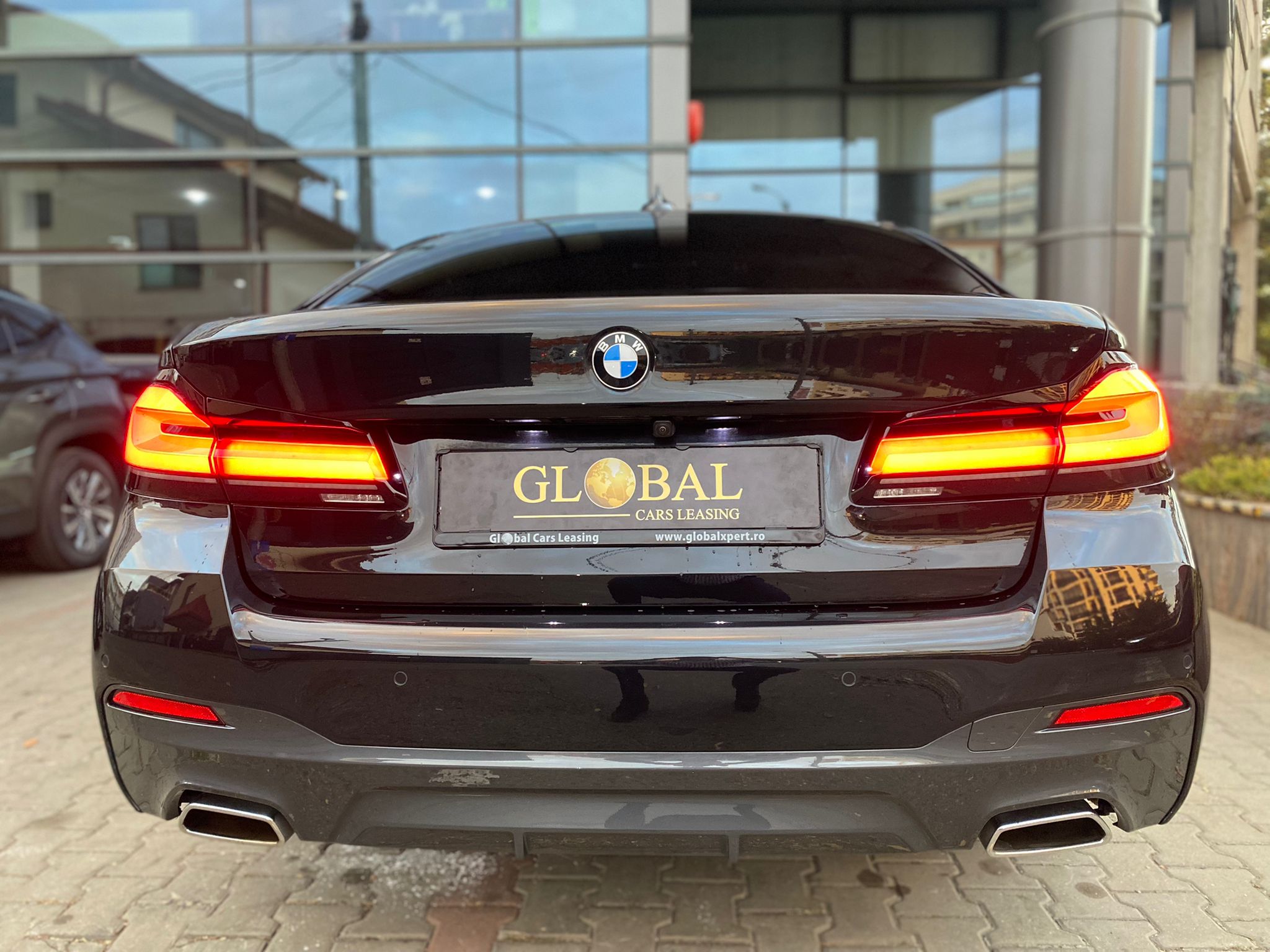 BMW 540i xDrive M-Package - imagine 8