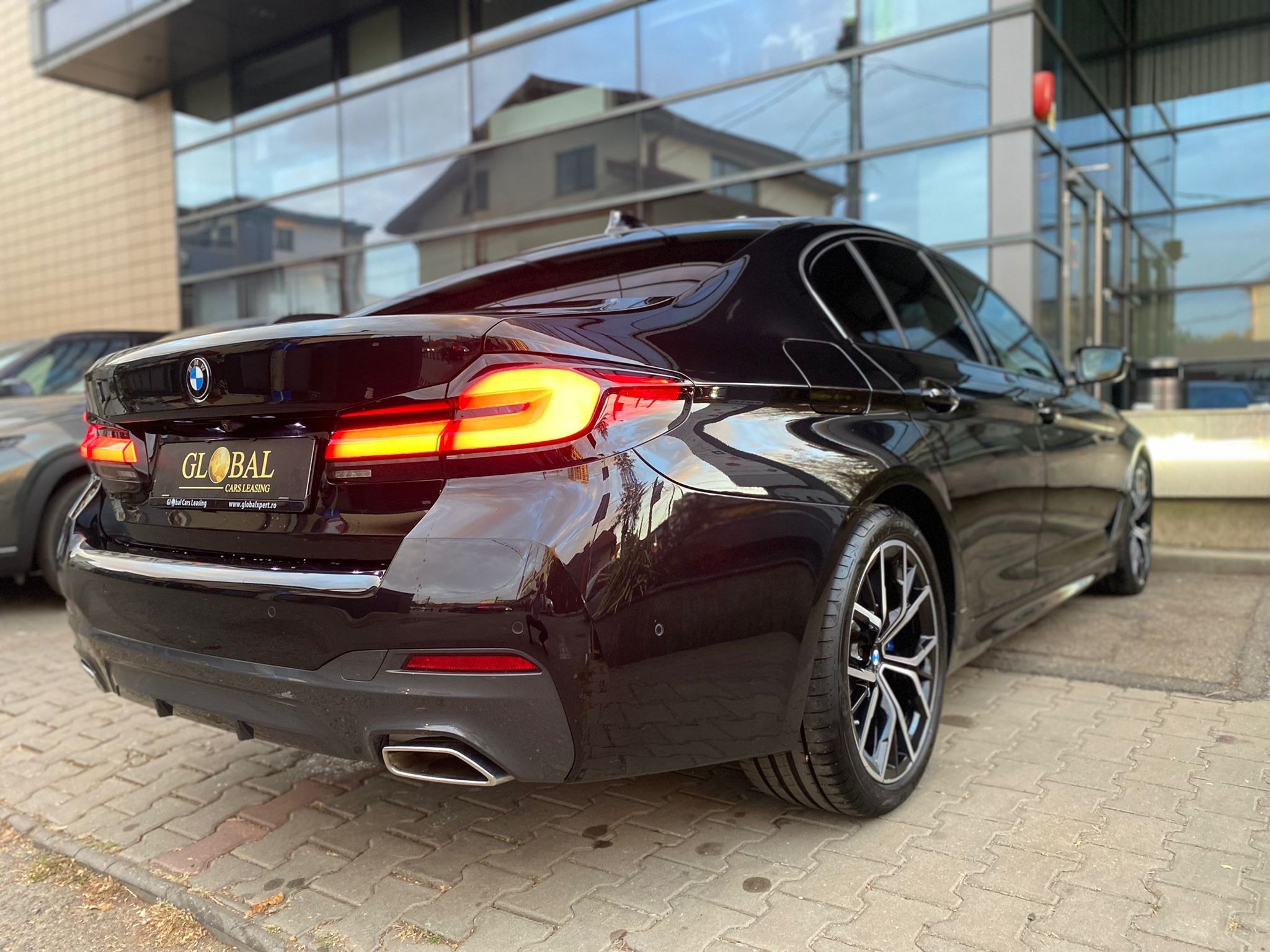 BMW 540i xDrive M-Package - imagine 7