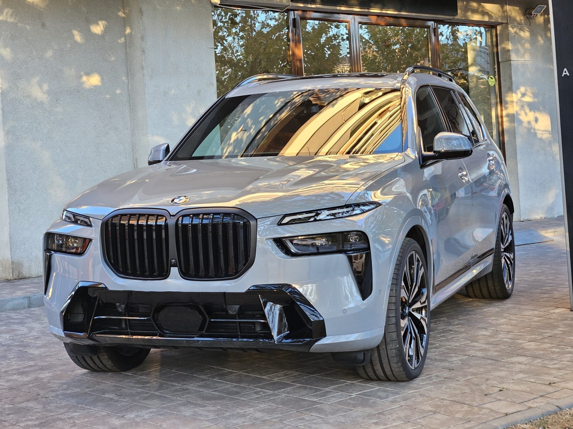 BMW X7 40d M-Sport - imagine 2