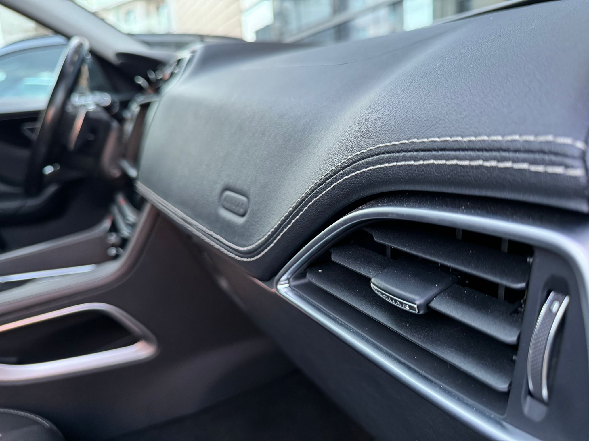 Jaguar F-Pace 20d R-Line - imagine 20