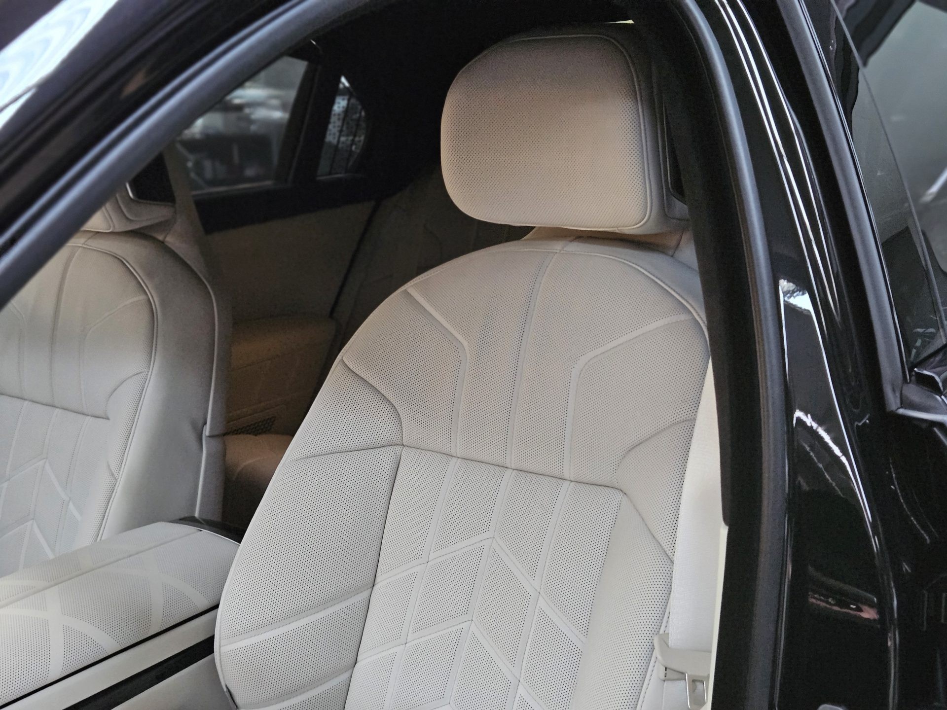 BMW 740d xDrive M-Sport/SkyLounge - imagine 3