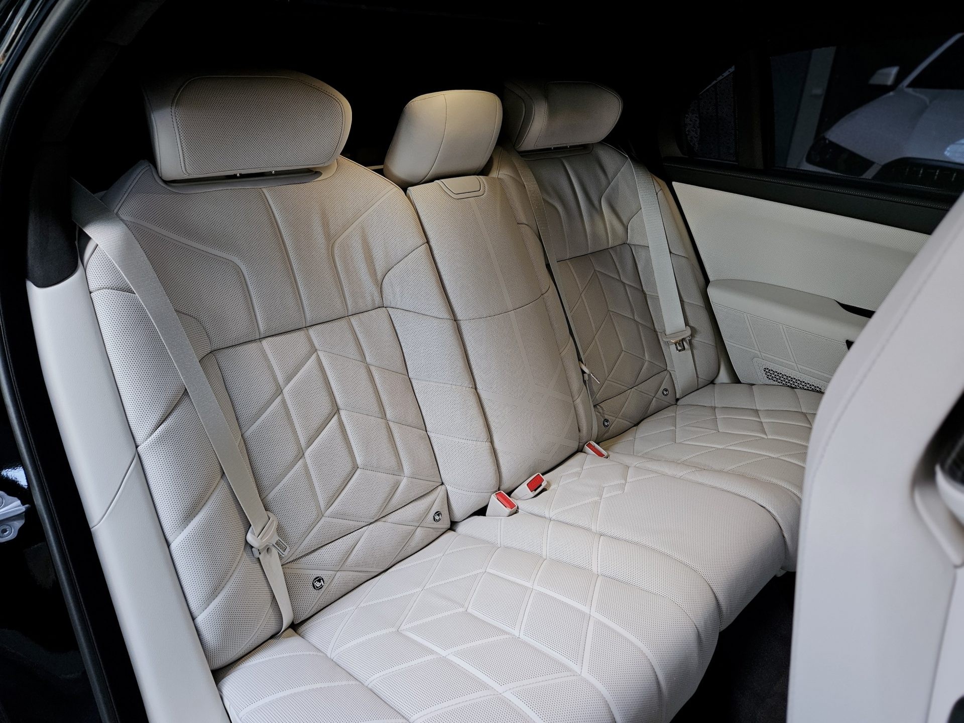 BMW 740d xDrive M-Sport/SkyLounge - imagine 14