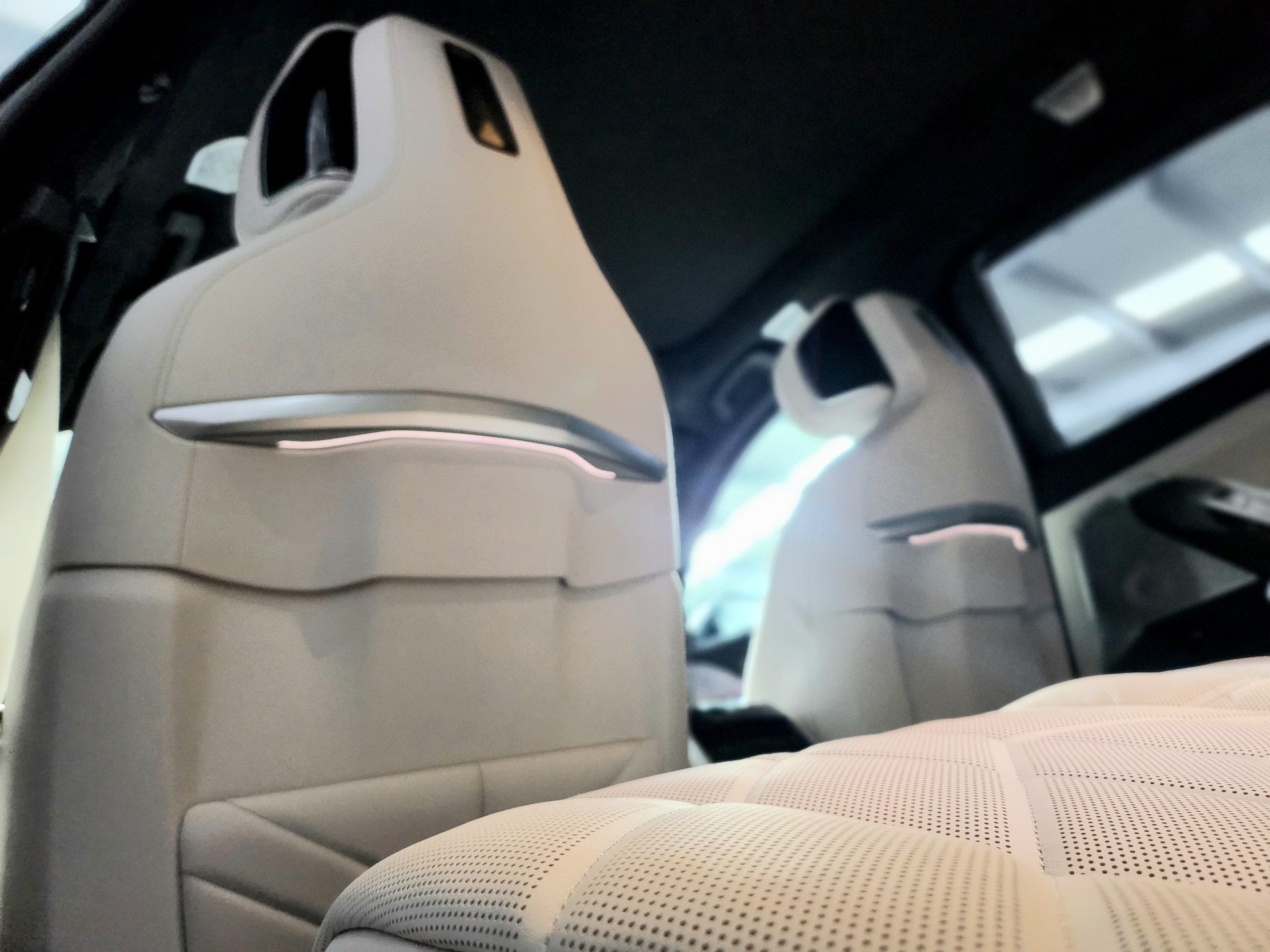 BMW 740d xDrive M-Sport/SkyLounge - imagine 16