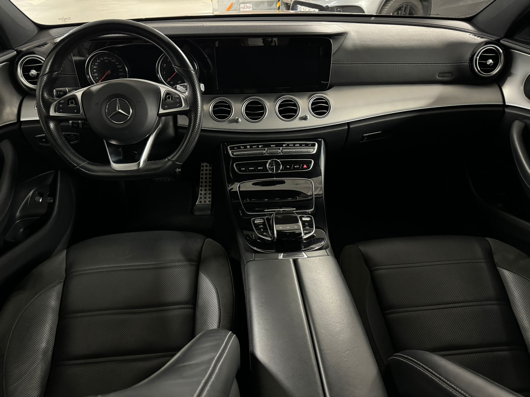 Mercedes-Benz AMG E43 4M - imagine 13