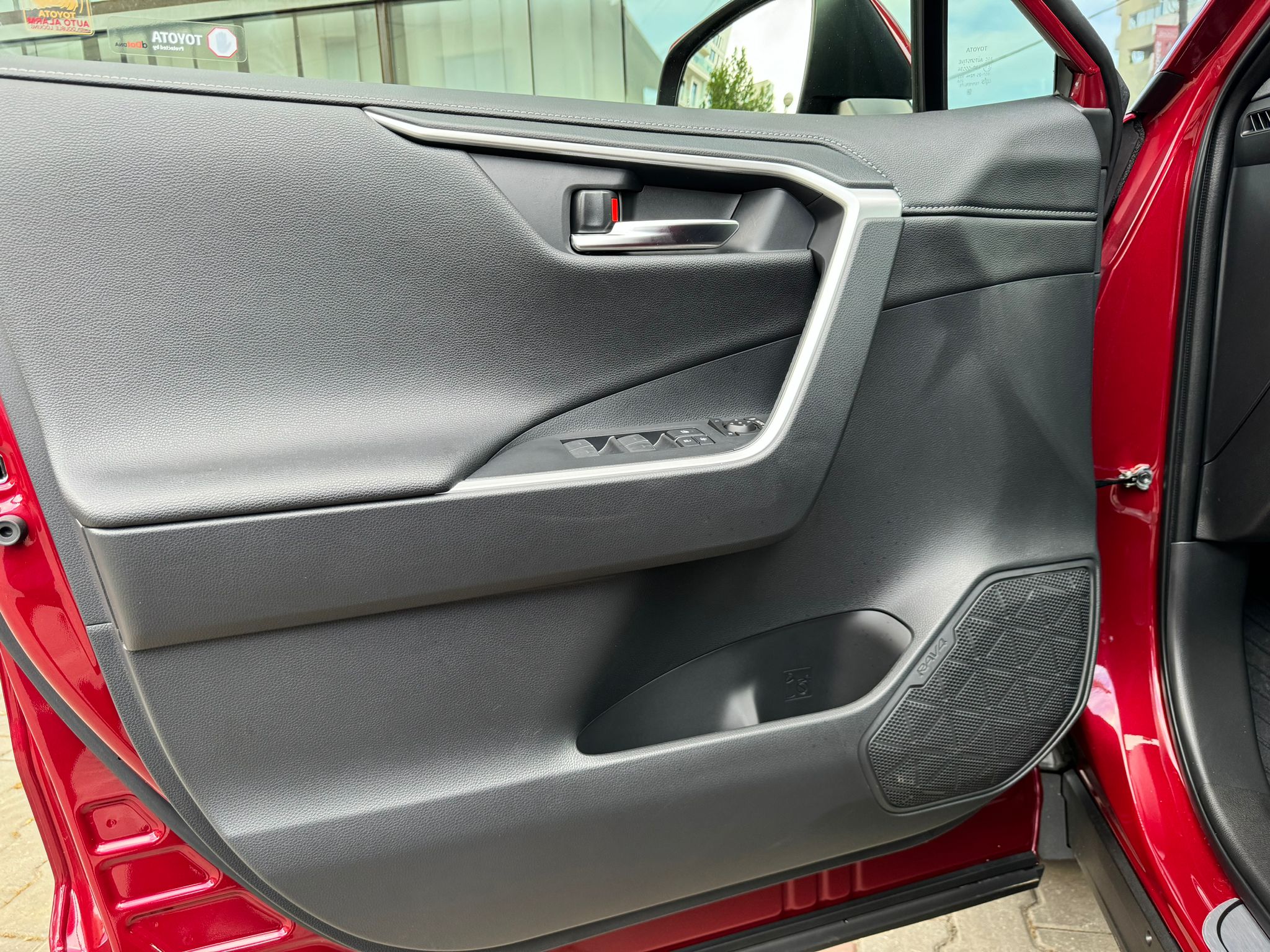 Toyota RAV4 Hybrid 2.5l 4x4 - imagine 12