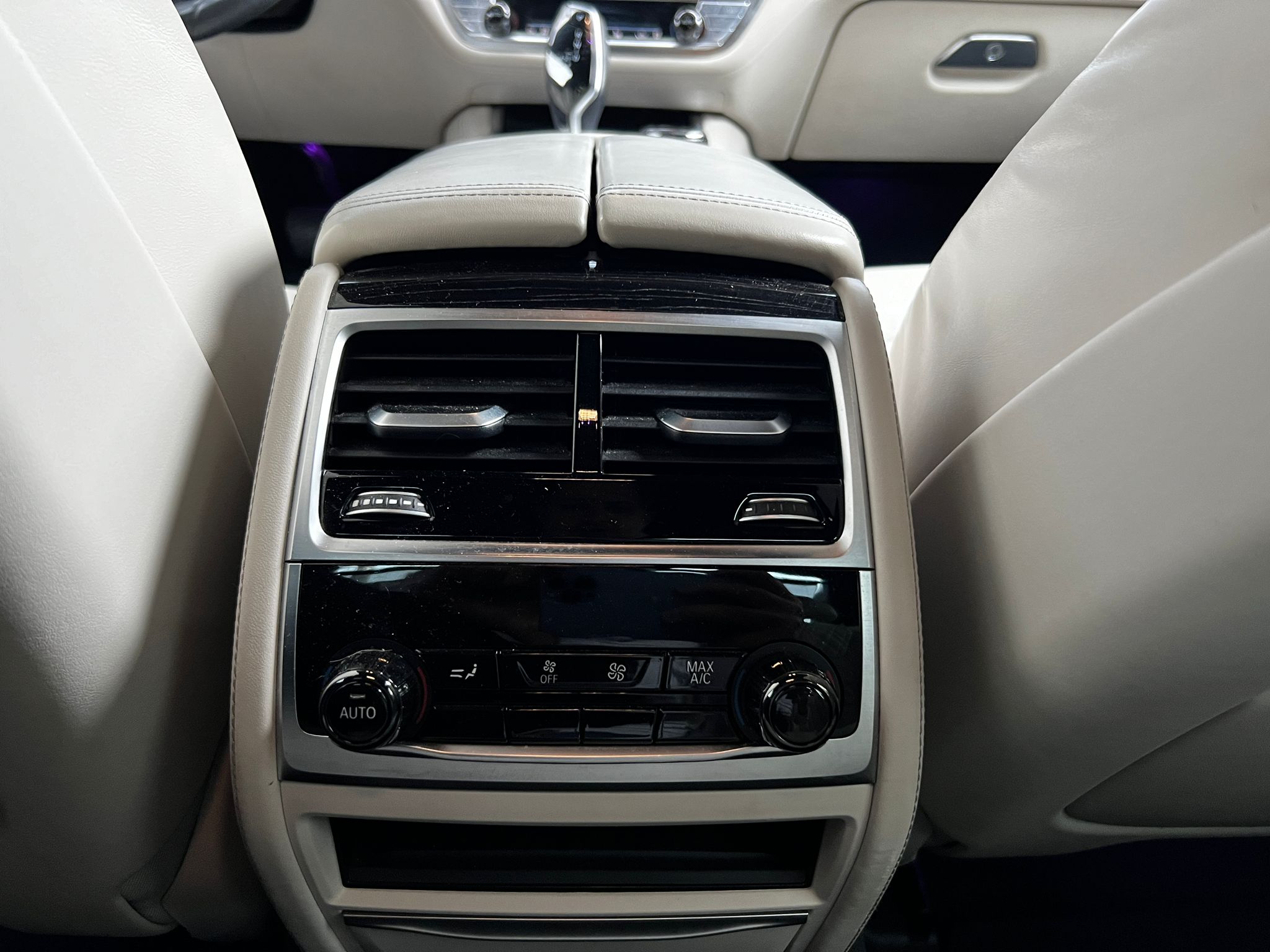 BMW 730d xDrive M-Sport - imagine 23