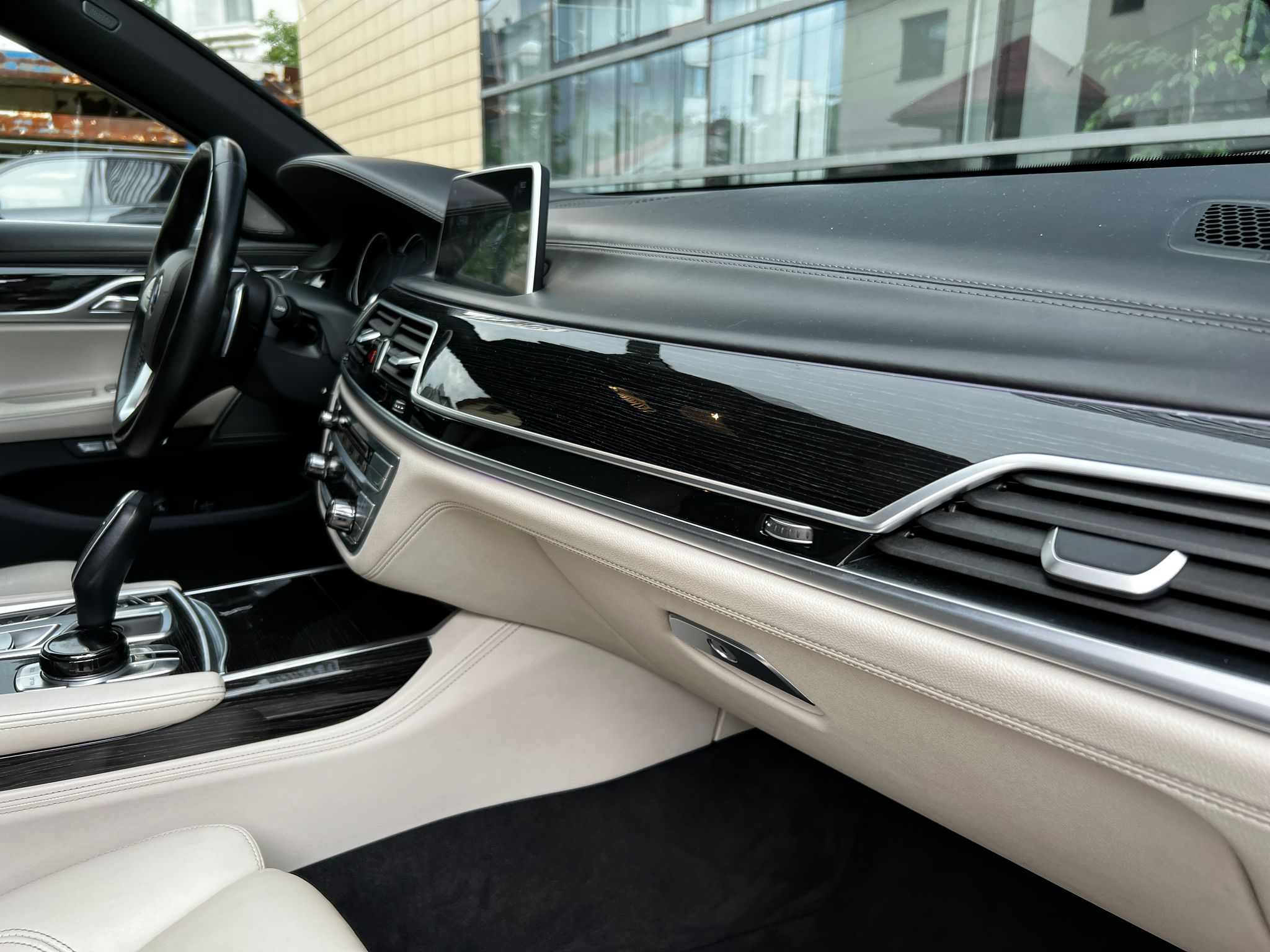 BMW 730d xDrive M-Sport - imagine 20