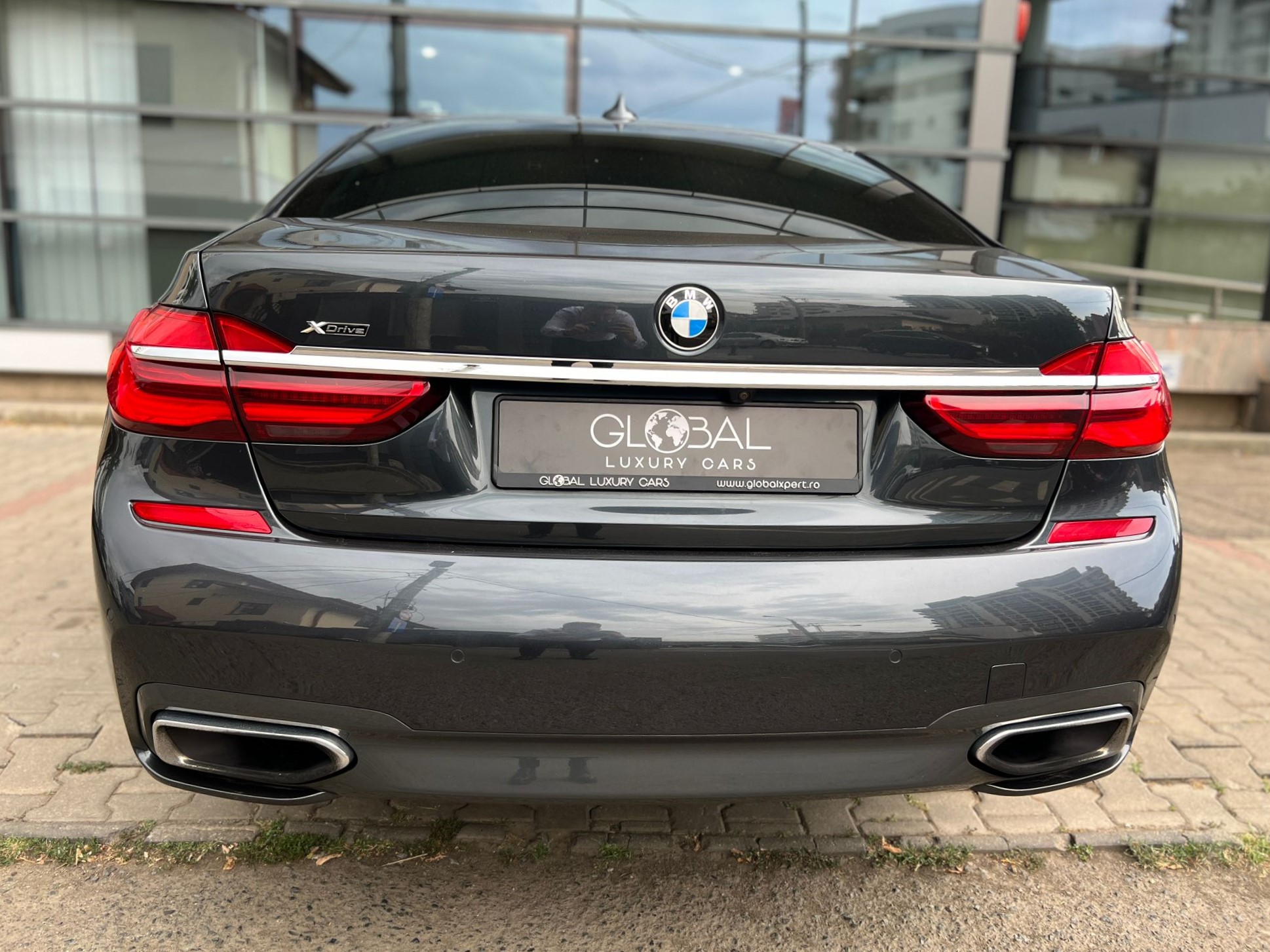 BMW 730d xDrive M-Sport - imagine 9