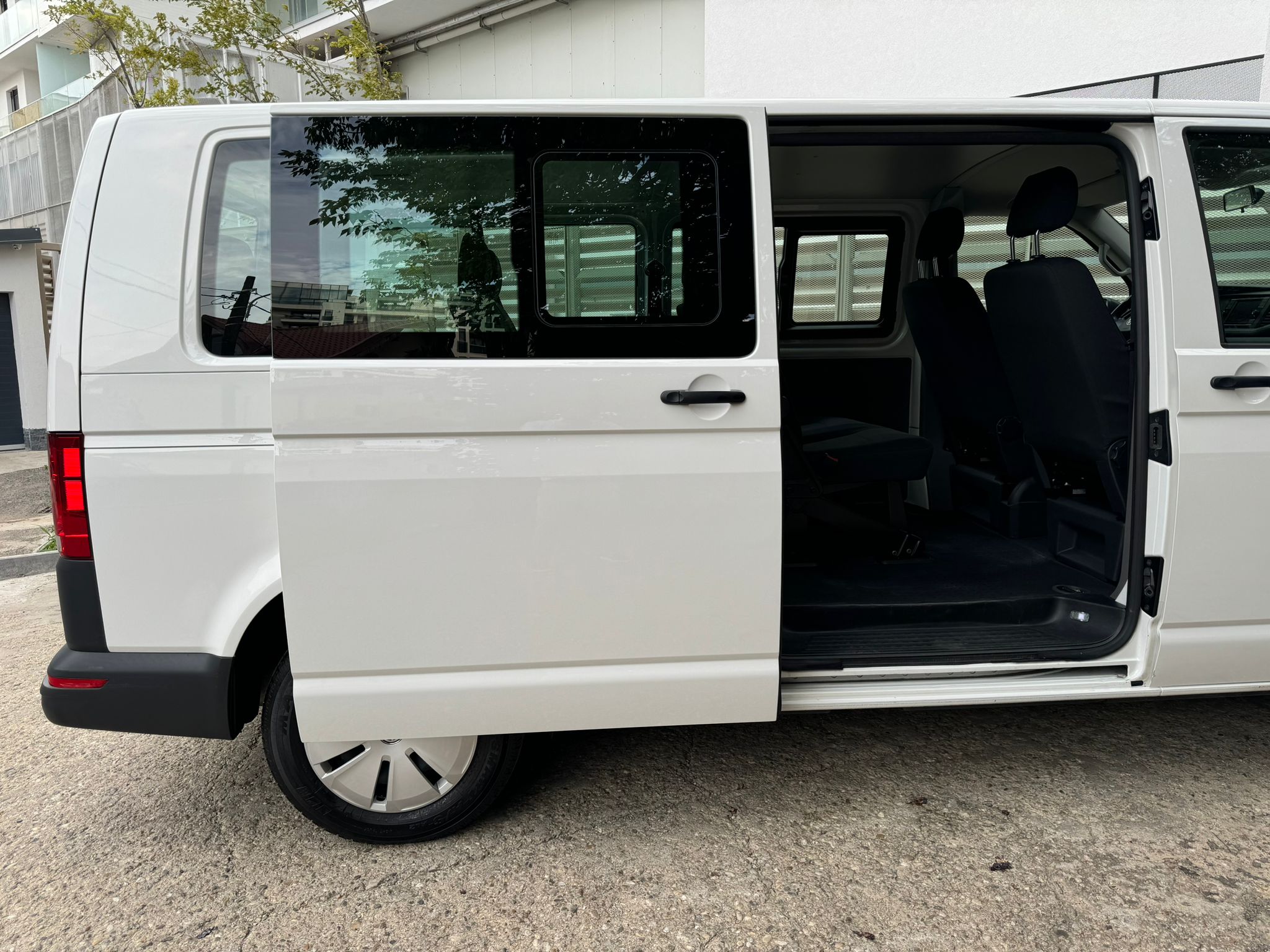 Volkswagen T6 Transporter Long - imagine 5