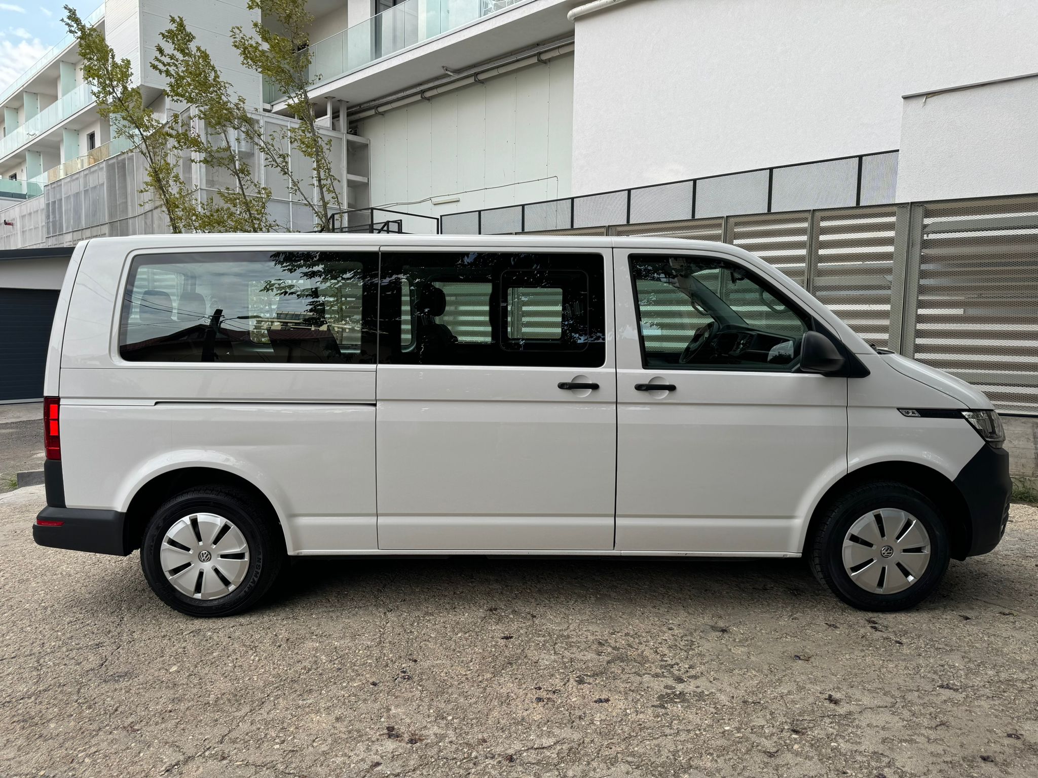 Volkswagen T6 Transporter Long - imagine 4