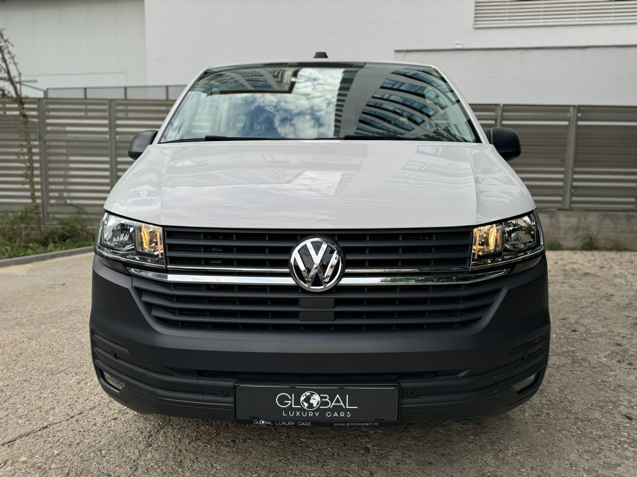 Volkswagen T6 Transporter Long - imagine 2