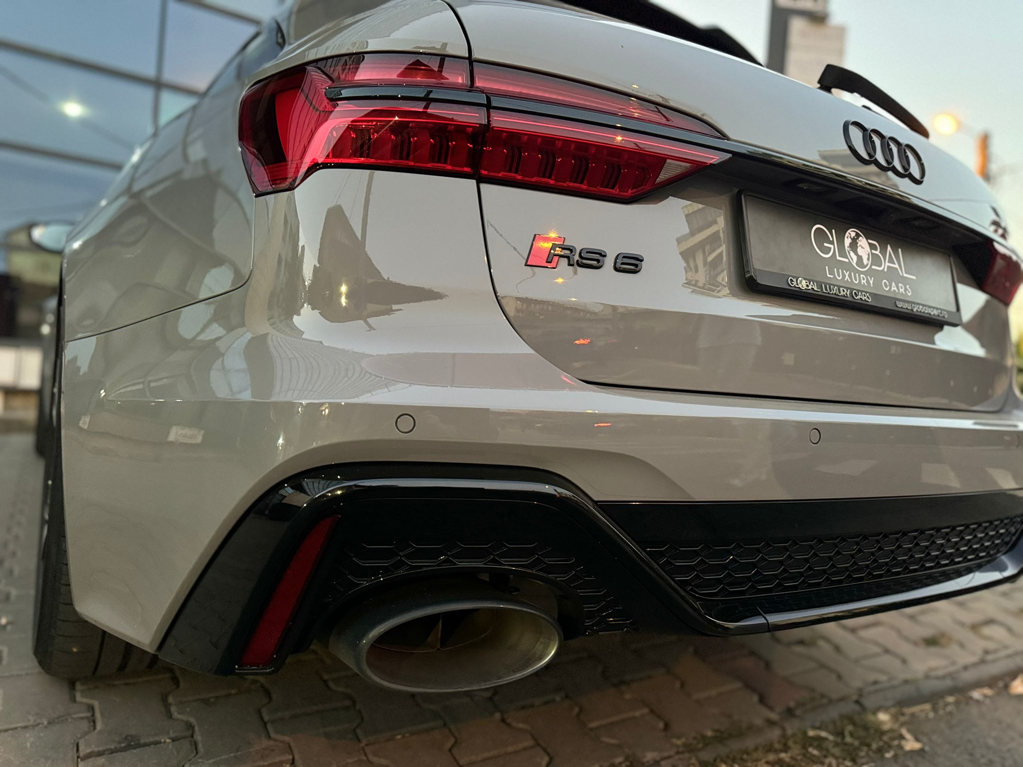 Audi RS6 Avant 4.0 TFSI Quattro - imagine 12