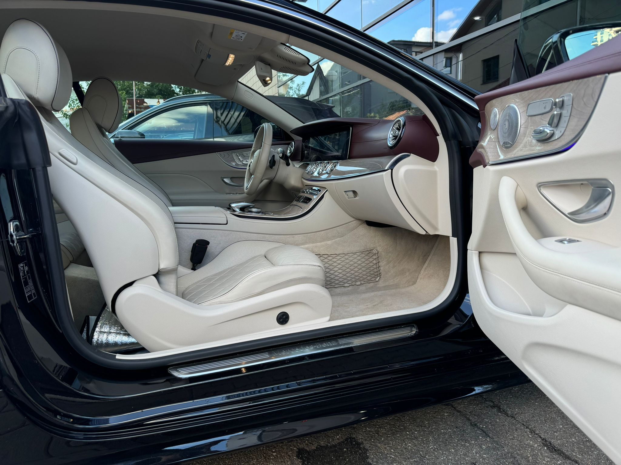 Mercedes-Benz E200 AMG Line 4M - imagine 20