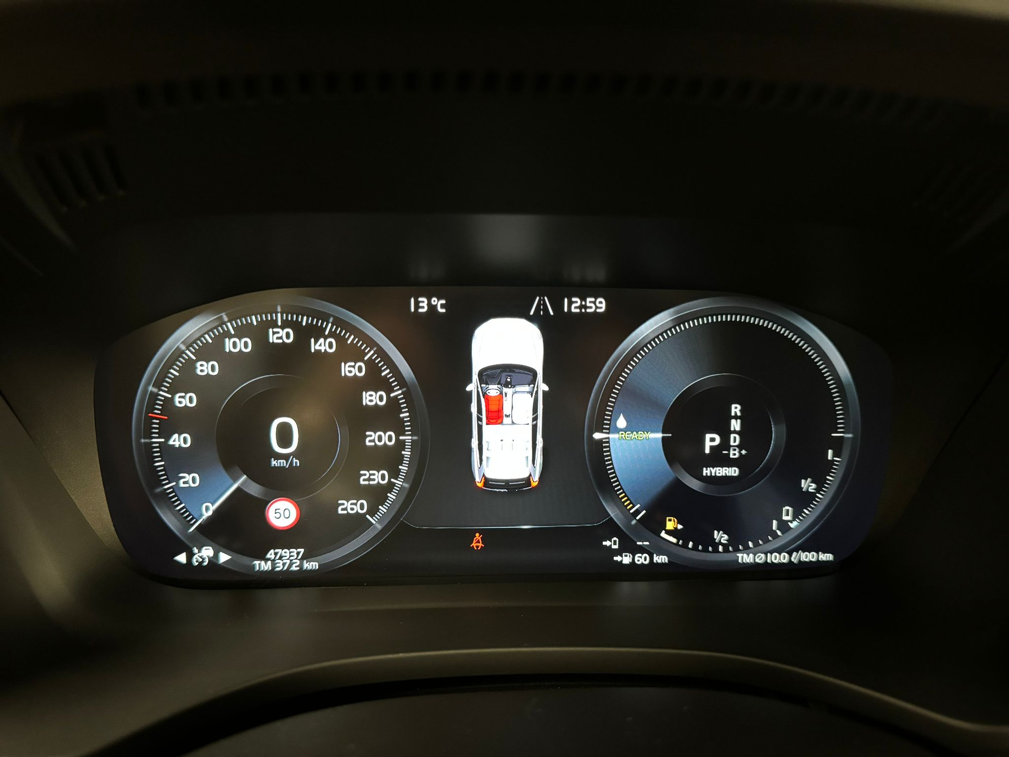 Volvo XC60 R-Design Plug-in Hybrid - imagine 15