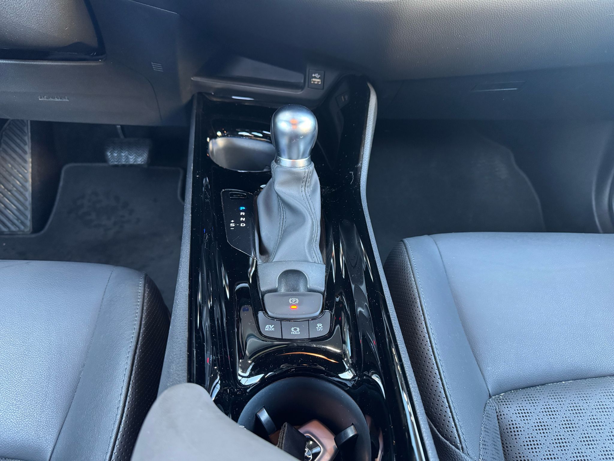 Toyota C-HR Classy Hybrid - imagine 19