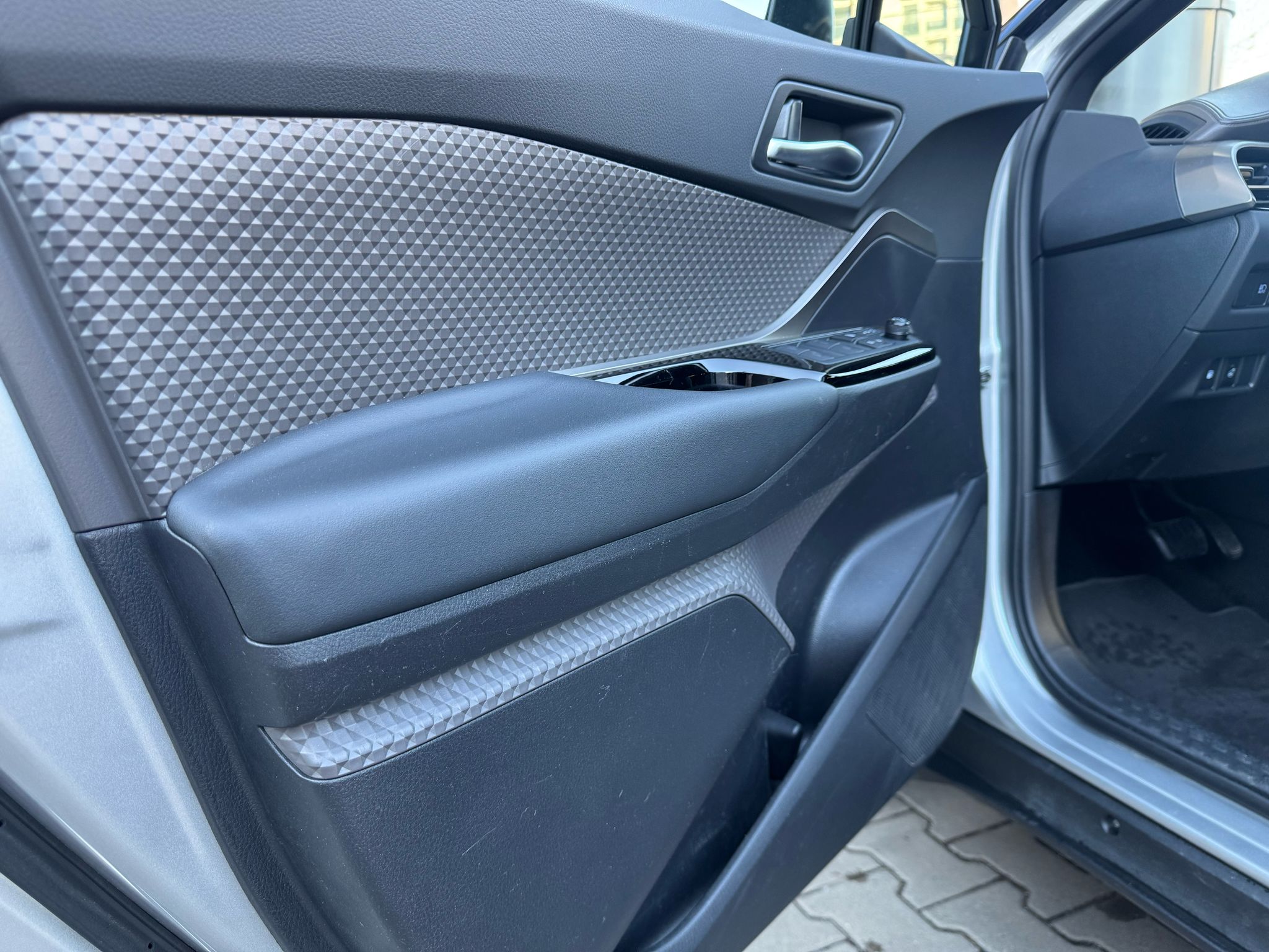 Toyota C-HR Classy Hybrid - imagine 15