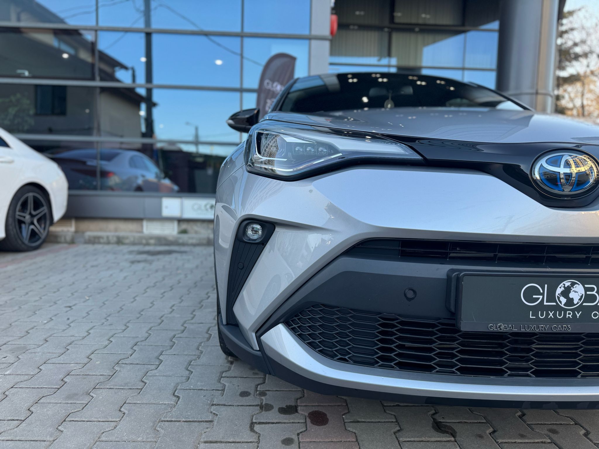 Toyota C-HR Classy Hybrid - imagine 4