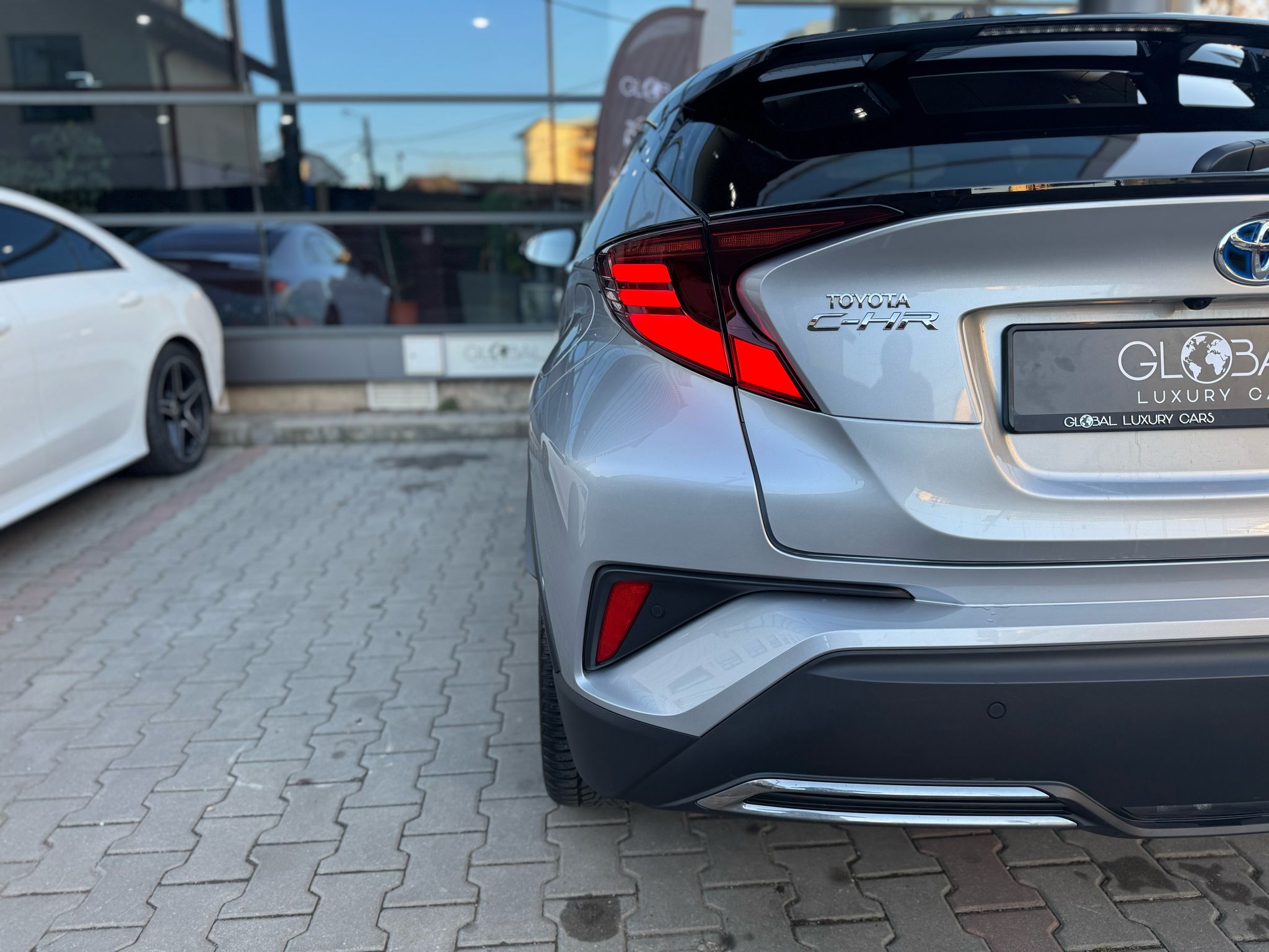 Toyota C-HR Classy Hybrid - imagine 8