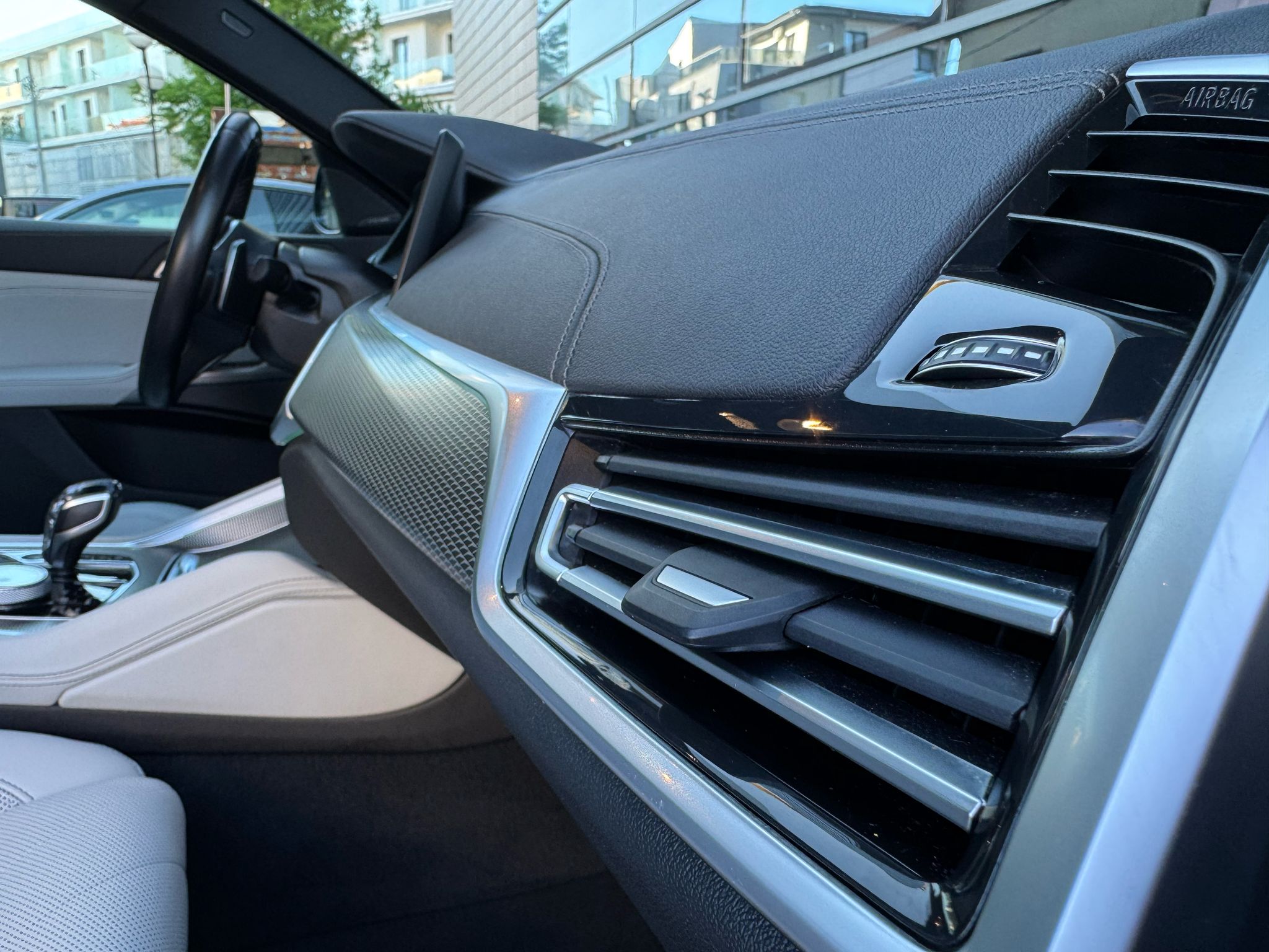 BMW X6 3.0d M-Sport xDrive - imagine 22