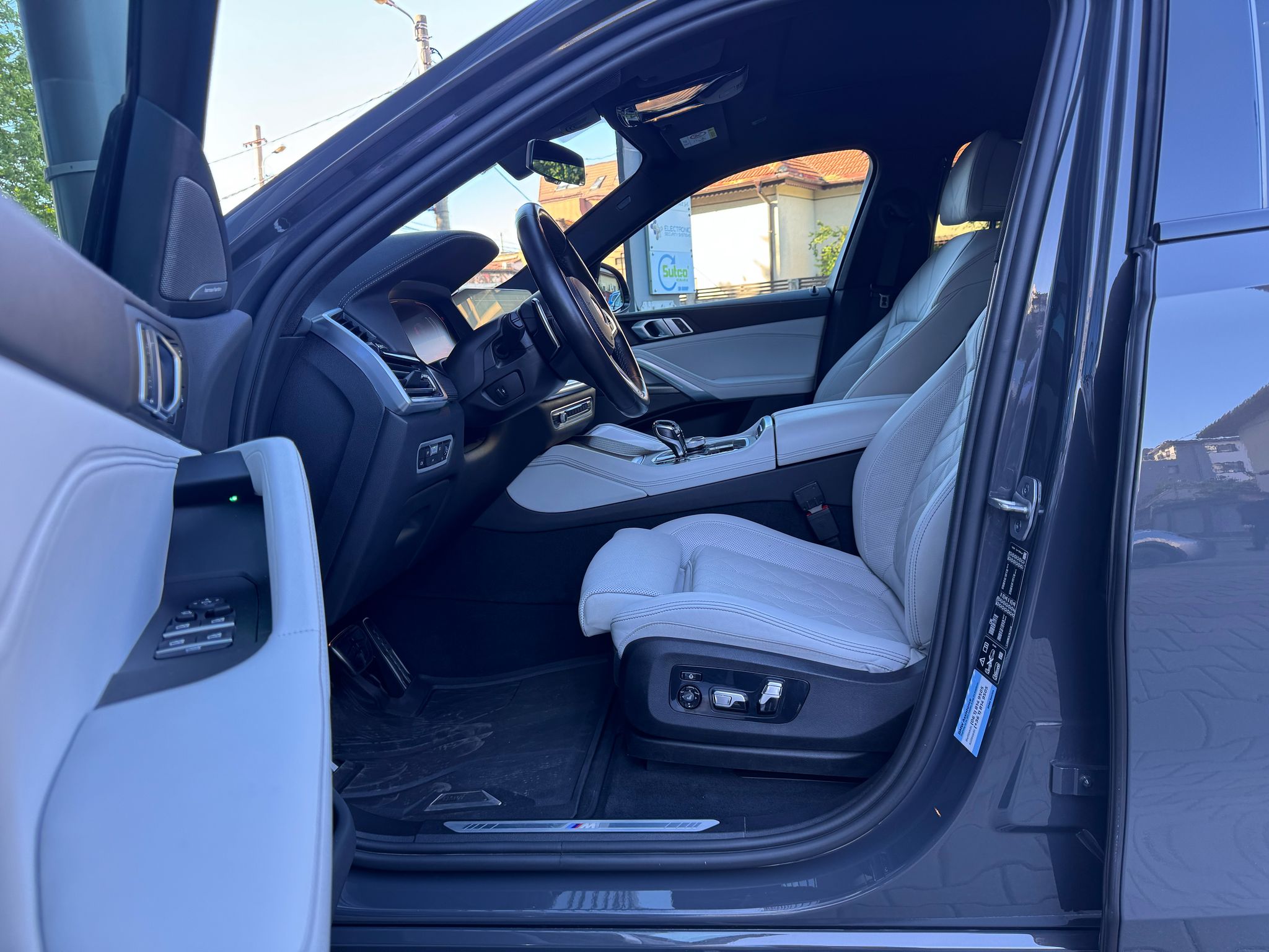 BMW X6 3.0d M-Sport xDrive - imagine 14