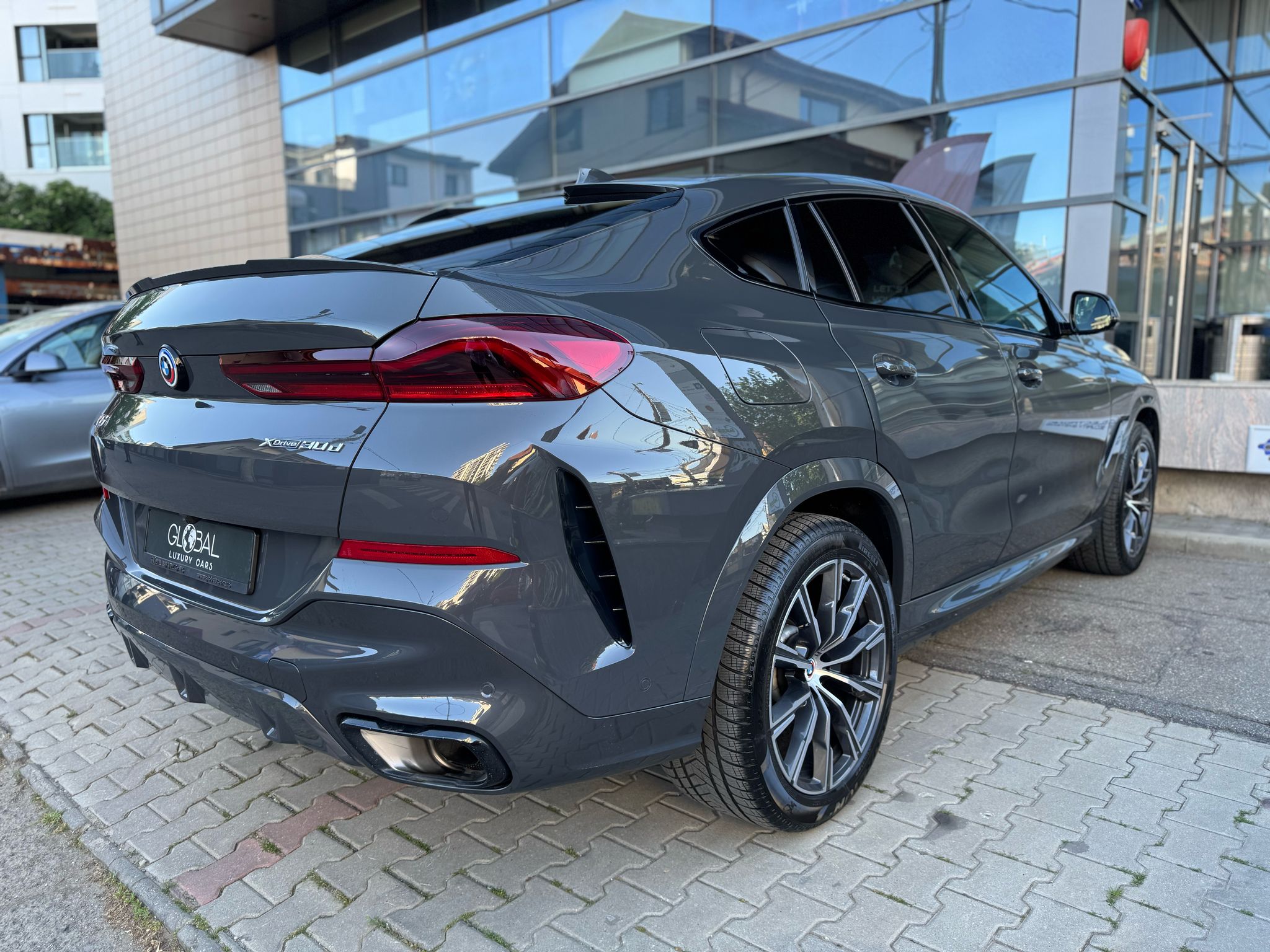 BMW X6 3.0d M-Sport xDrive - imagine 11