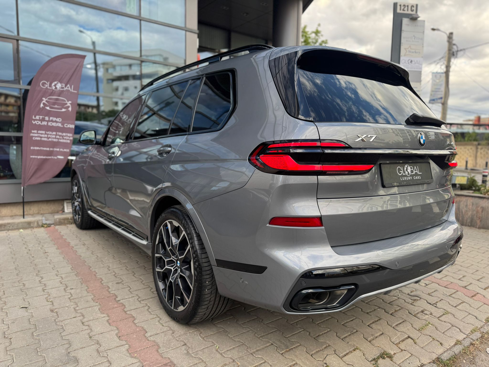 BMW X7 40i xDrive M-Sport - imagine 12