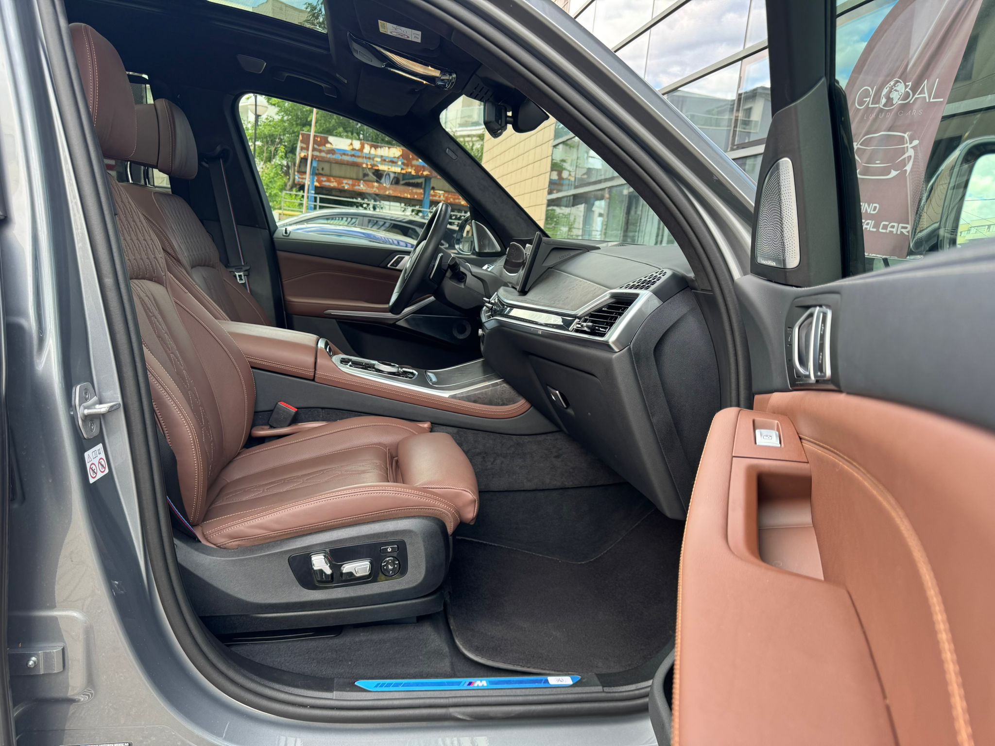 BMW X7 40i xDrive M-Sport - imagine 23