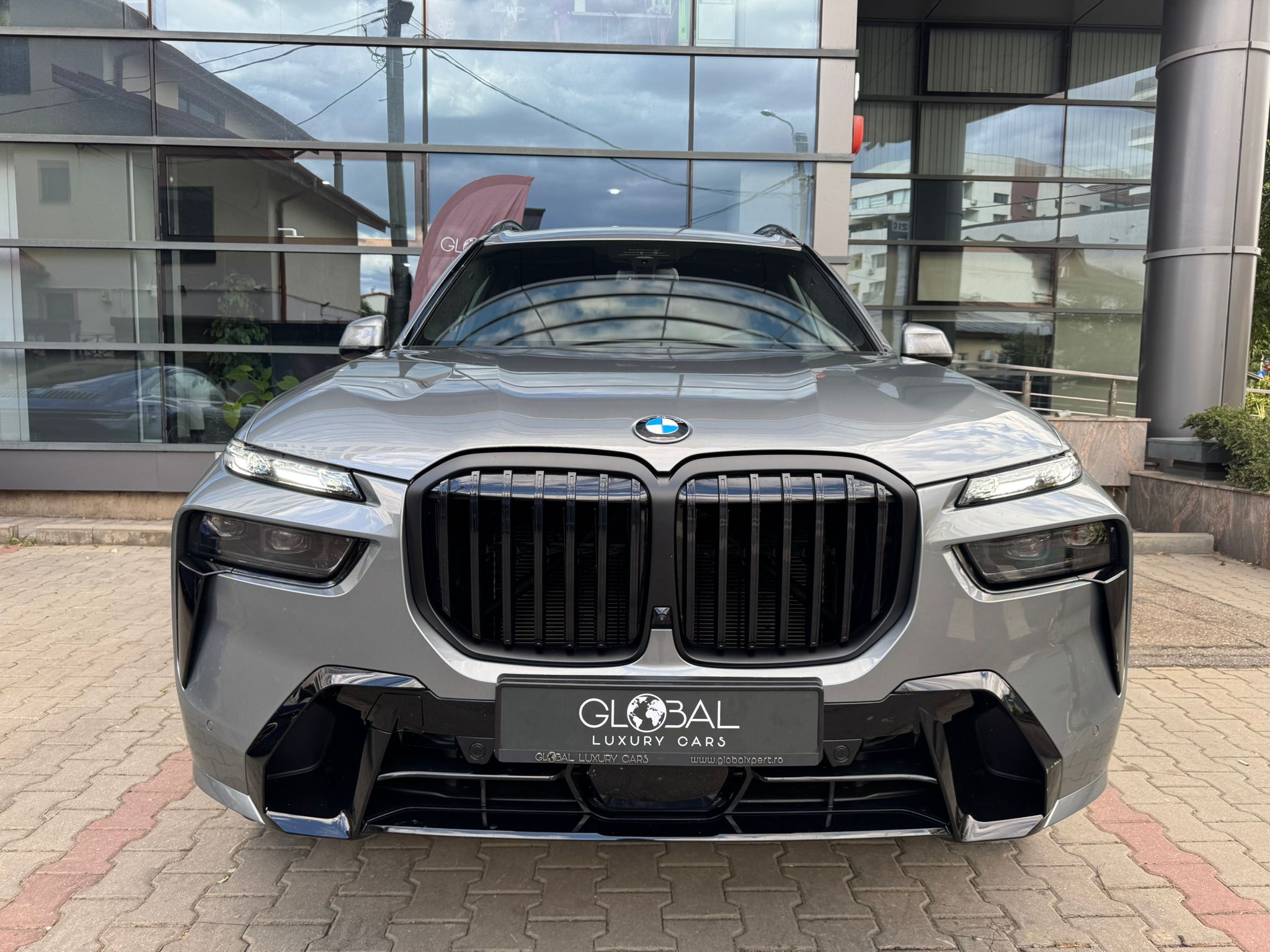 BMW X7 40i xDrive M-Sport - imagine 2