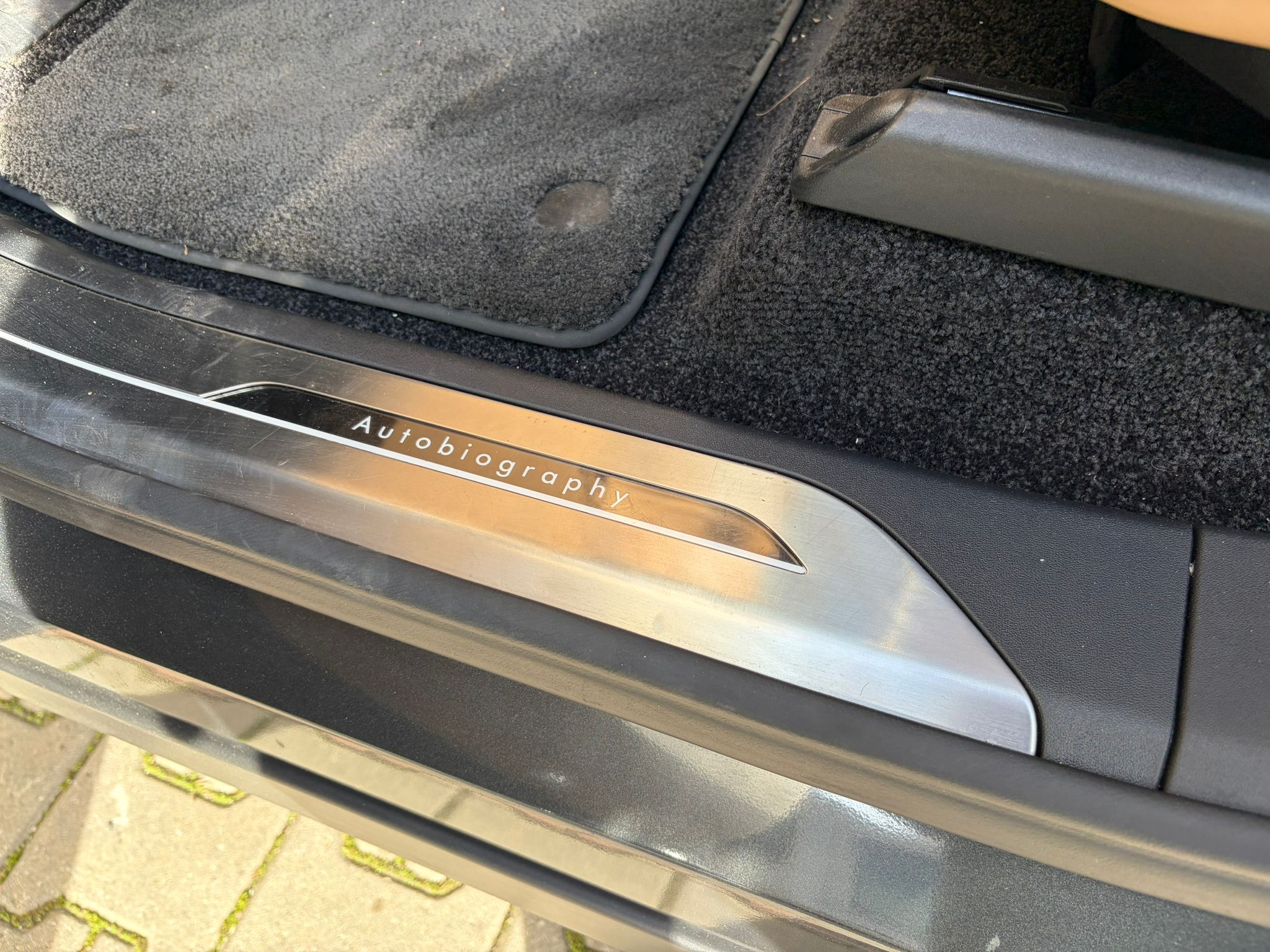 Range Rover SWB 4.4 P530 Autobiography - imagine 14