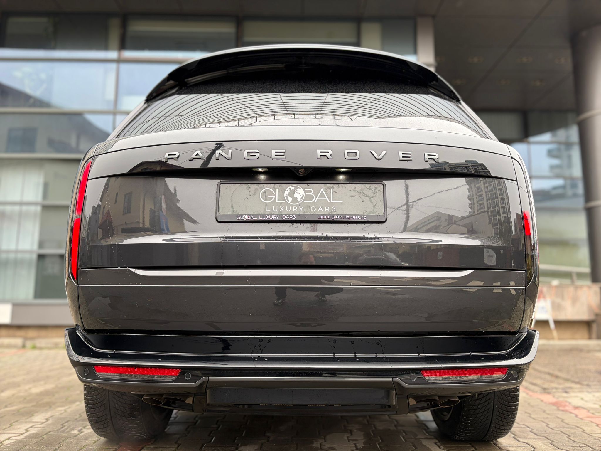 Range Rover SWB 4.4 P530 Autobiography - imagine 10