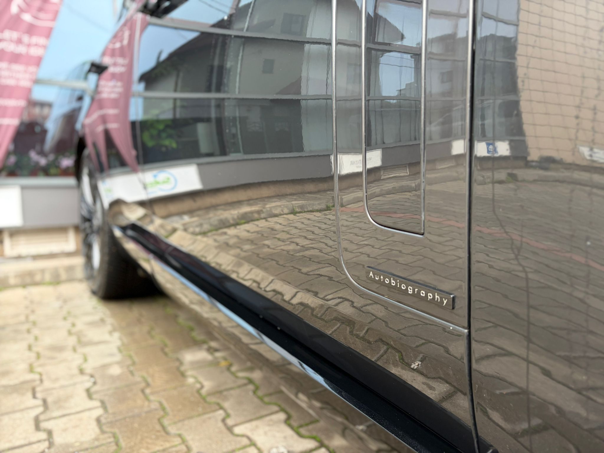 Range Rover SWB 4.4 P530 Autobiography - imagine 11