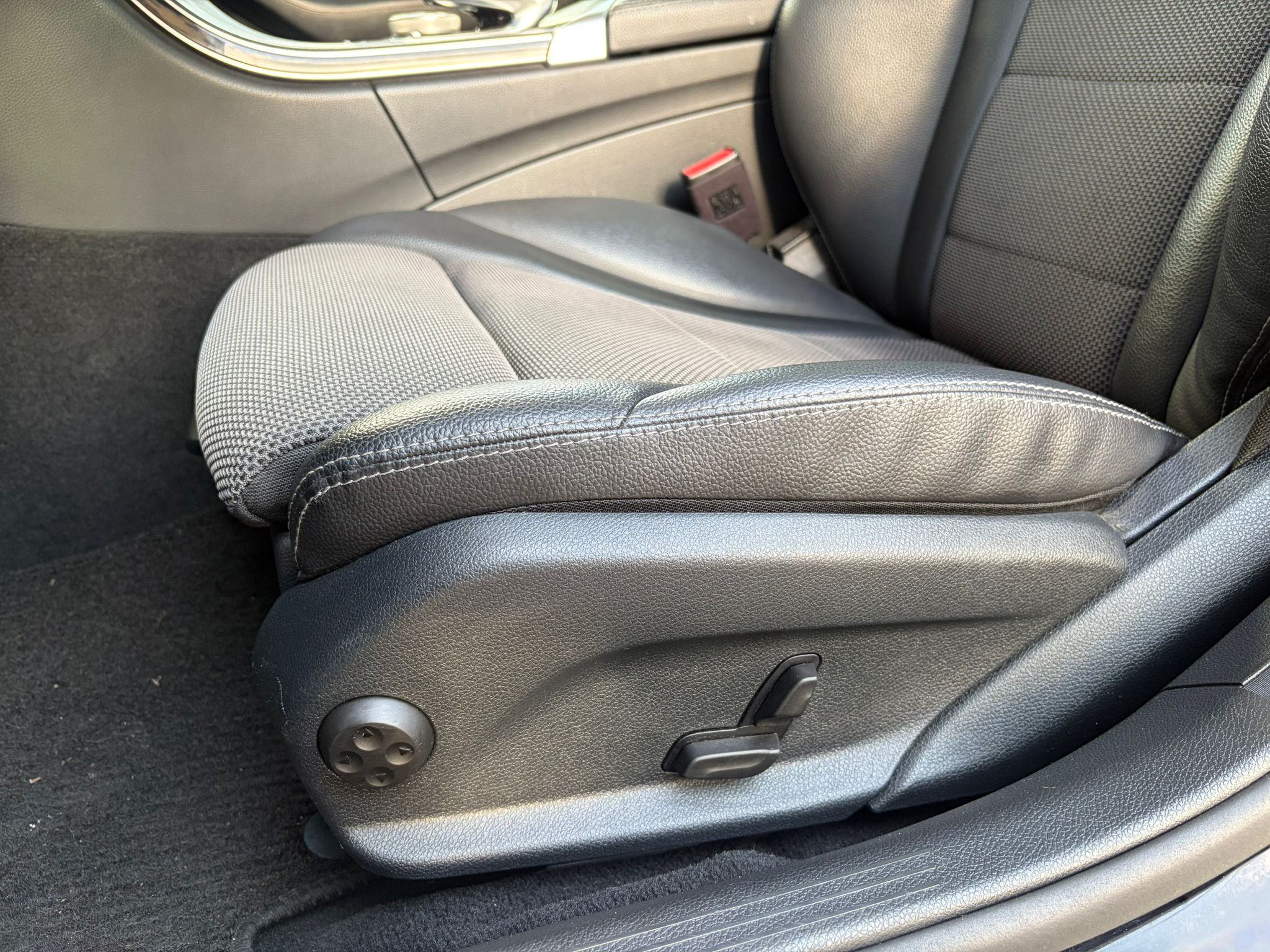 Mercedes-Benz C200 d - imagine 14