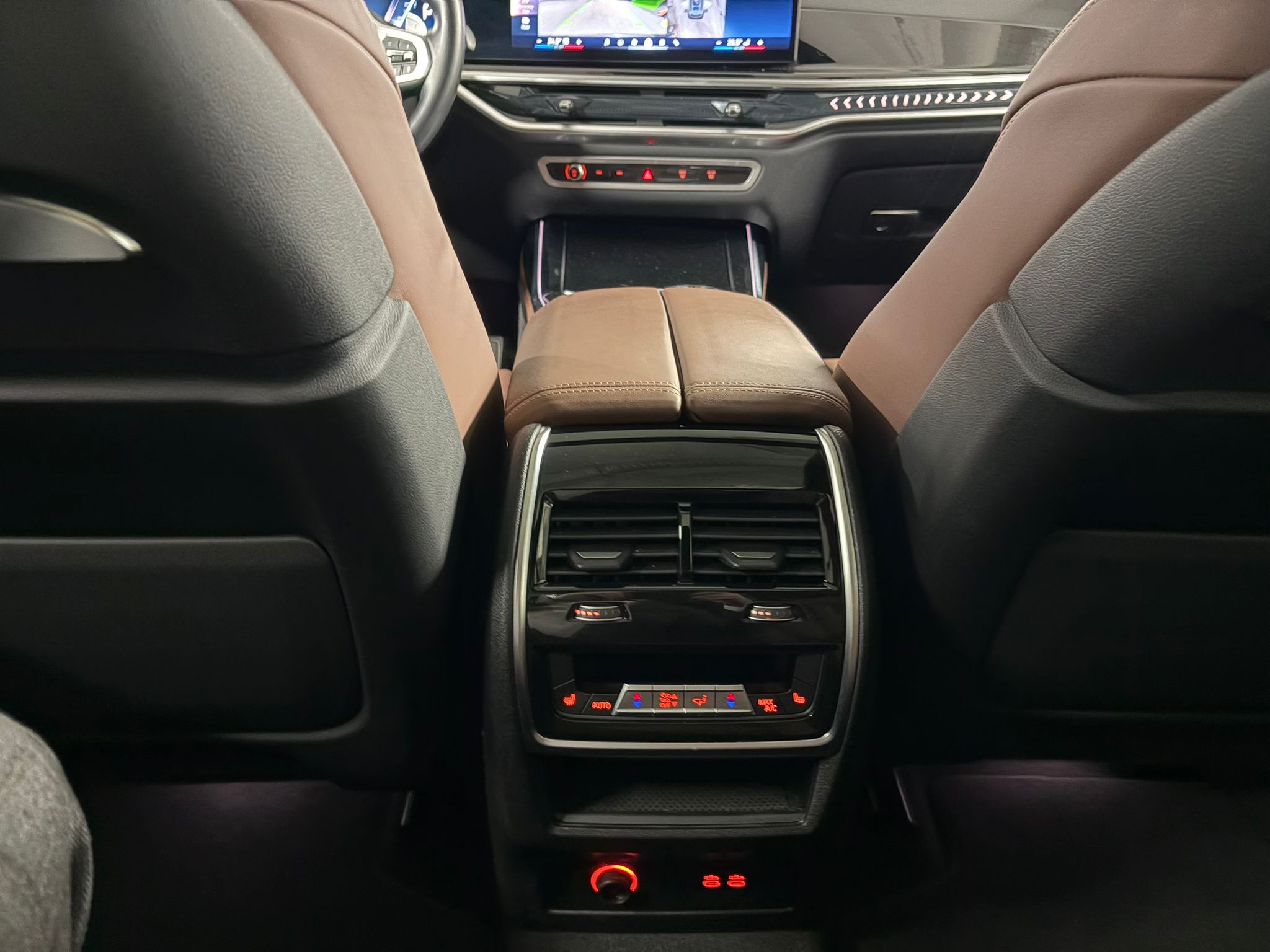 BMW X7 4.0d xDrive M-Sport - imagine 30